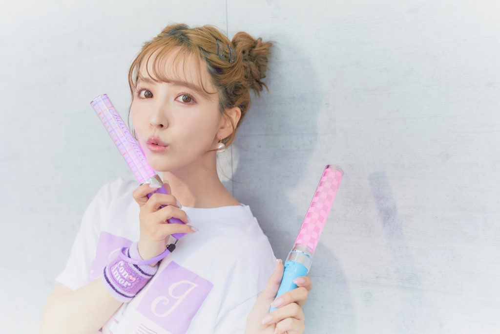 三上悠亞上綜藝自曝曾在拍成人片時，遇男優當場放屁，讓她拍不下去還留下心理陰影。（翻攝三上悠亞推特）