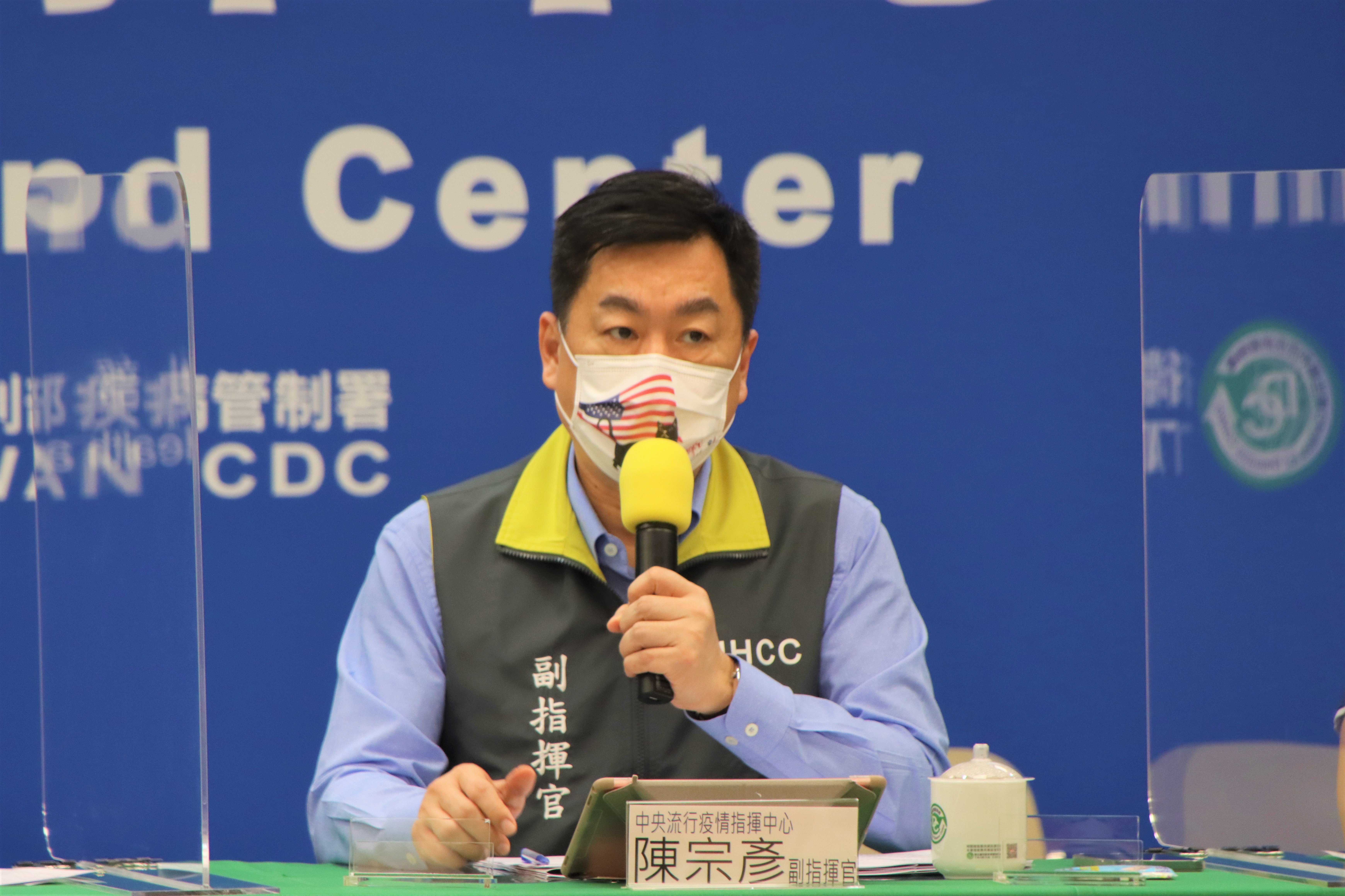 陳宗彥針對桃園機場設置採檢站進行說明。（指揮中心提供）