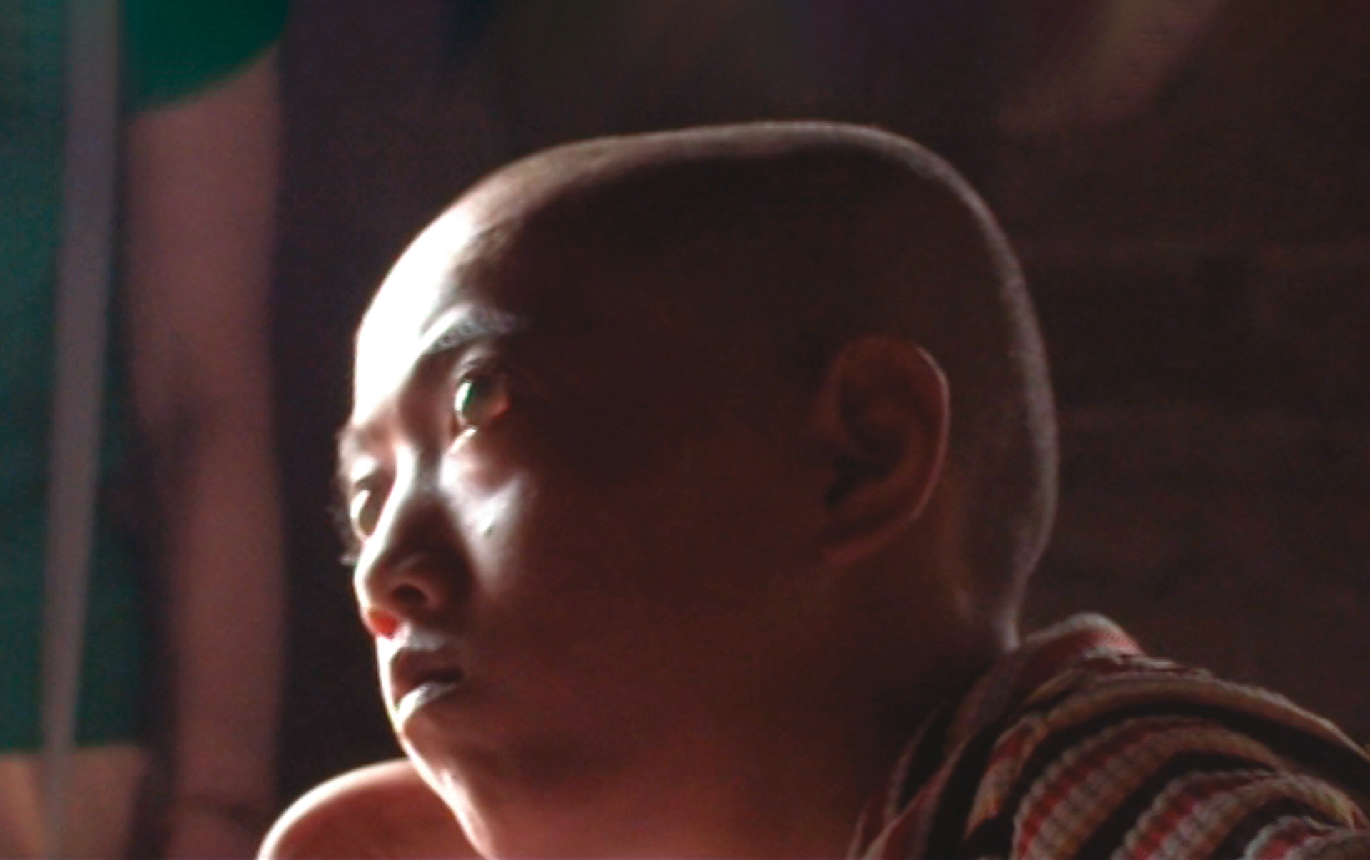 《西方去此不遠》劇照。聞海跟著一群佛教徒共同生活三個月，拍下他們在苦難生活中，被信仰療癒的過程。（聞海提供）