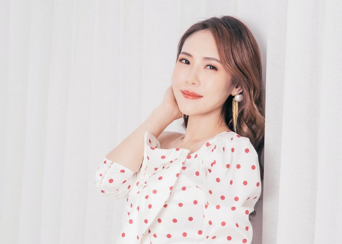 防疫期間吳申梅狂接7業配，讓她頓時有尊榮感。（音圓唱片提供）