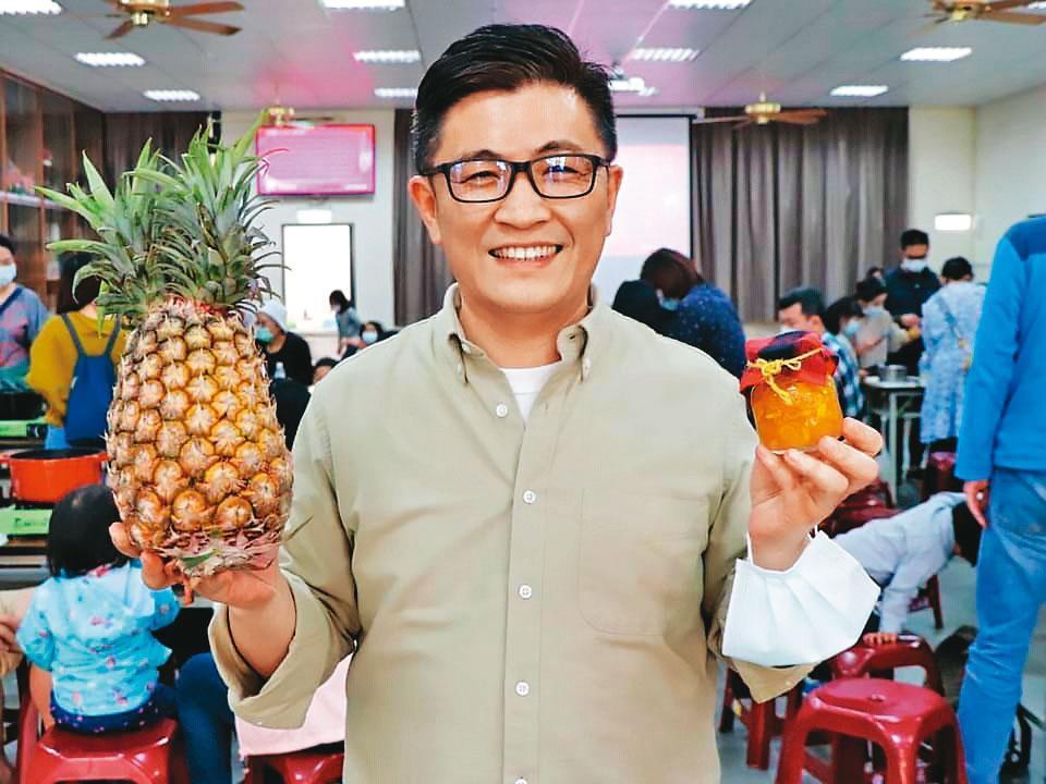 行政院顧問鄭宏輝呼籲新竹縣府加強查緝，不要替非法業者護航。（翻攝臉書）
