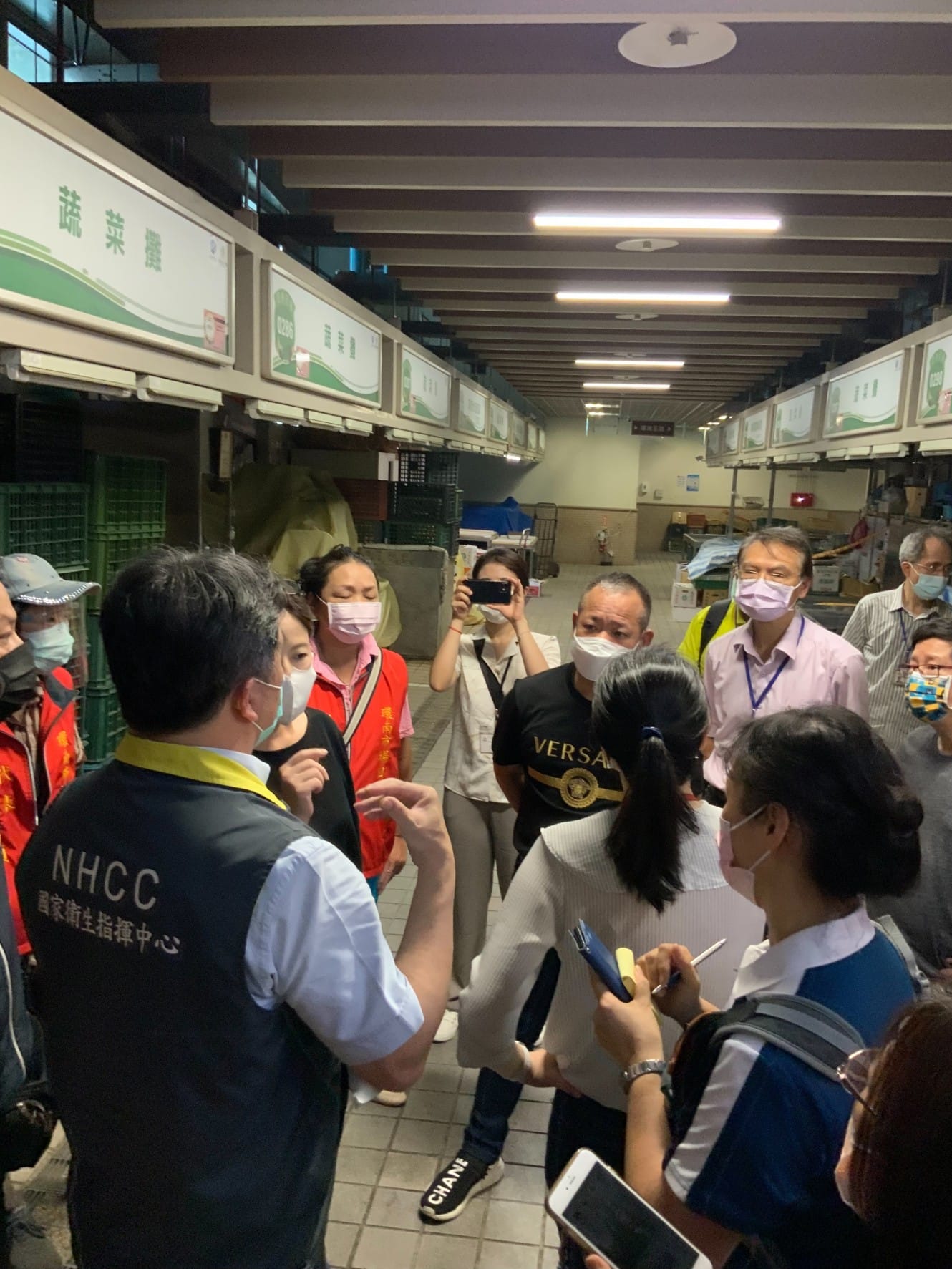 王必勝透露昨日巡視市場及匡列情形。（翻攝自王必勝臉書）