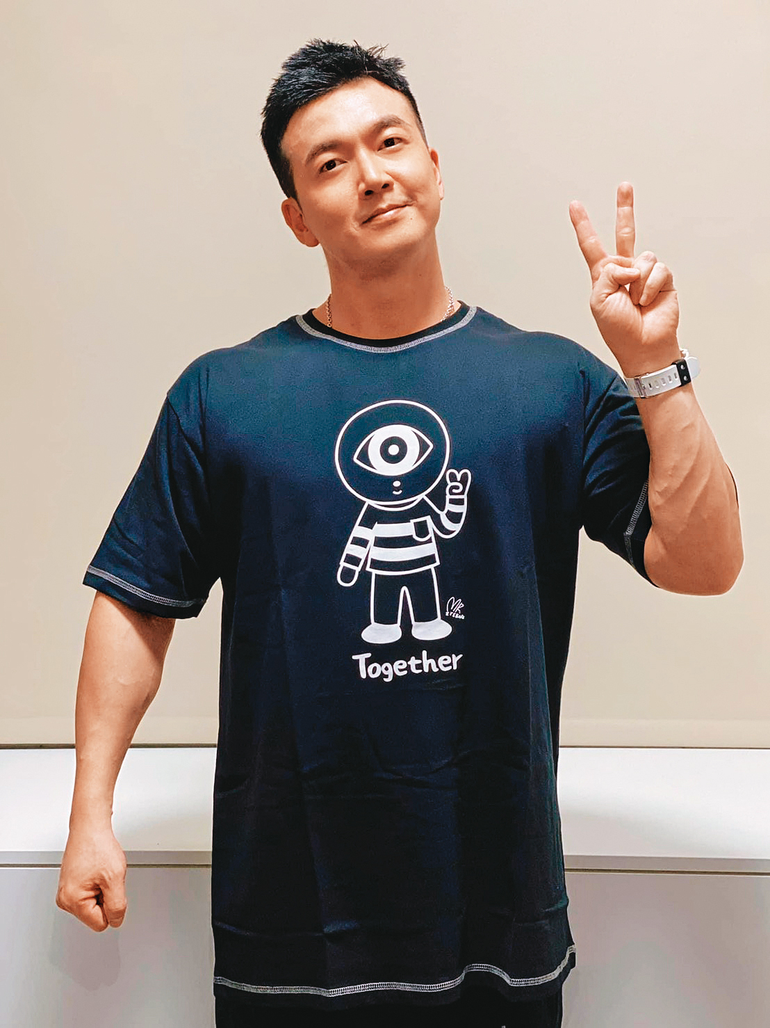 李沛旭主持《白日夢冒險王》被搭檔王仁甫痛批難搞，因而被製作單位撤換。（翻攝自李沛旭臉書）