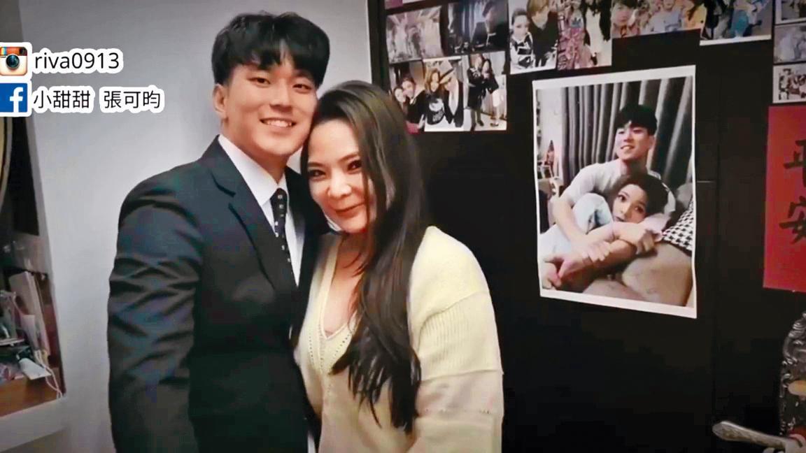 小甜甜（右）和小5歲的老公（左）交往不到1年就閃孕閃婚。（翻攝自小甜甜IG）