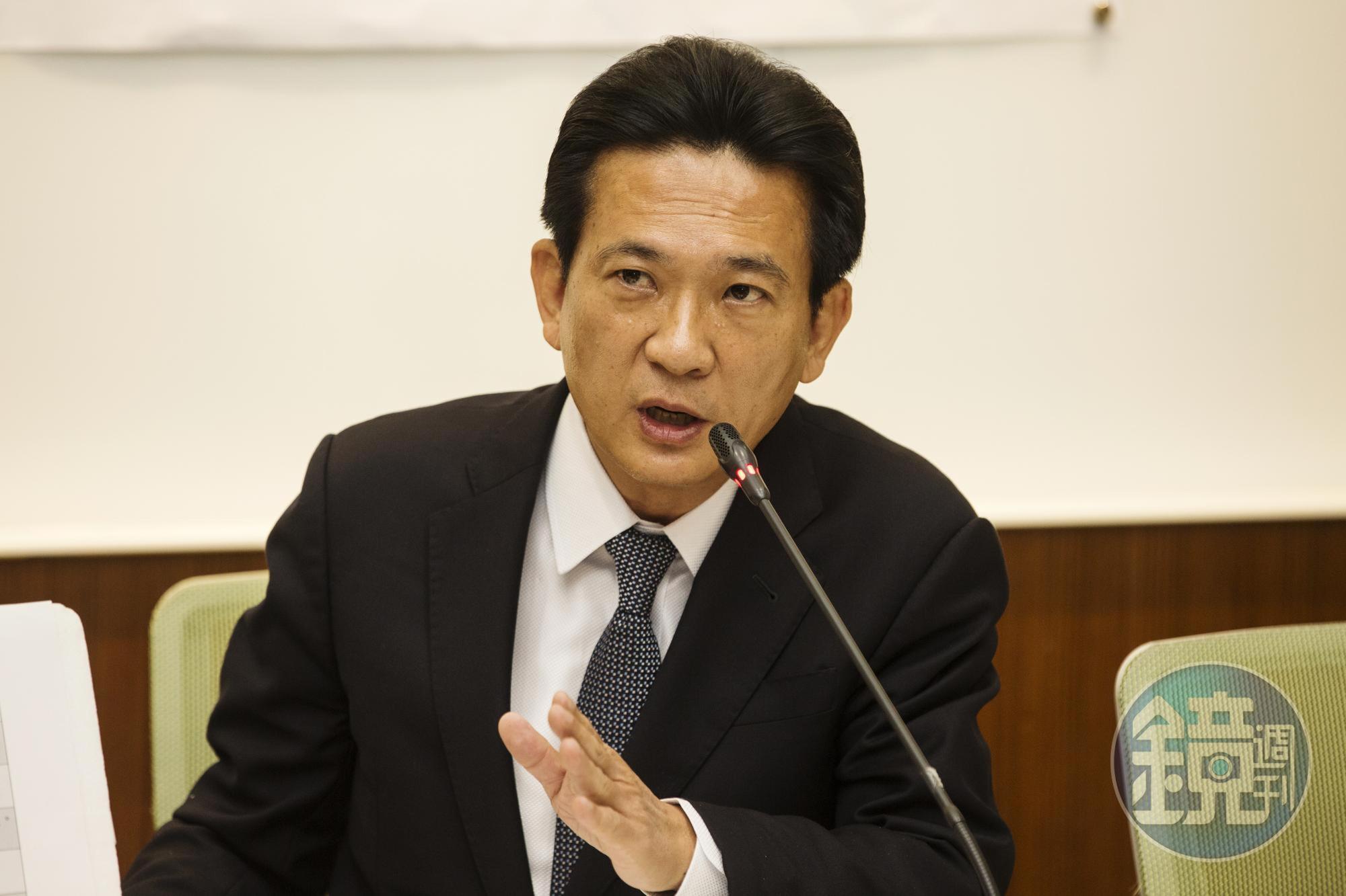 林俊憲認為國民黨指控食藥署超打疫苗是故意誤導。(本刊資料照)