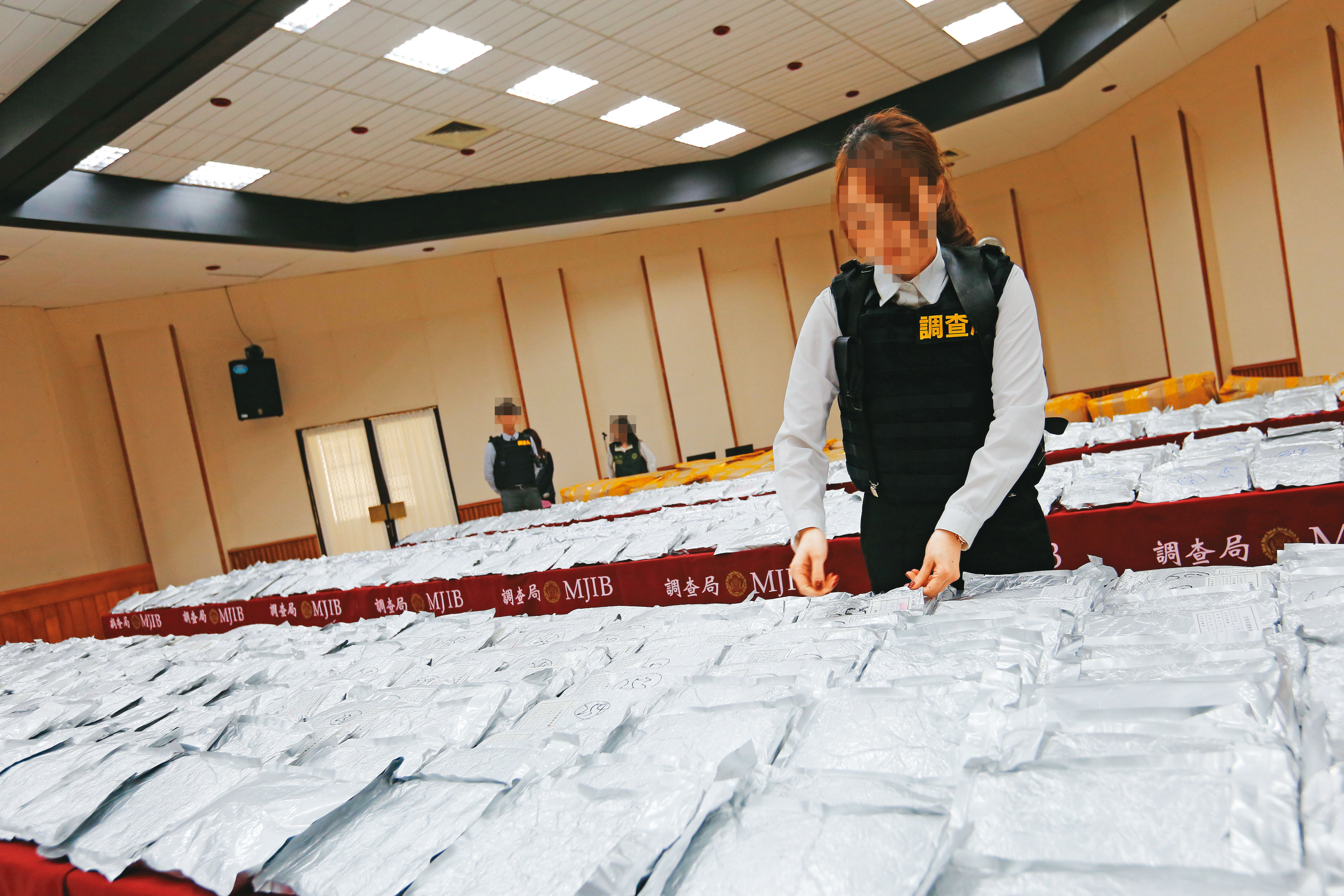 調查局先前才因弄丟5.6公斤安非他命，導致局長呂文忠向社會致歉。（示意圖，圖非當事人）