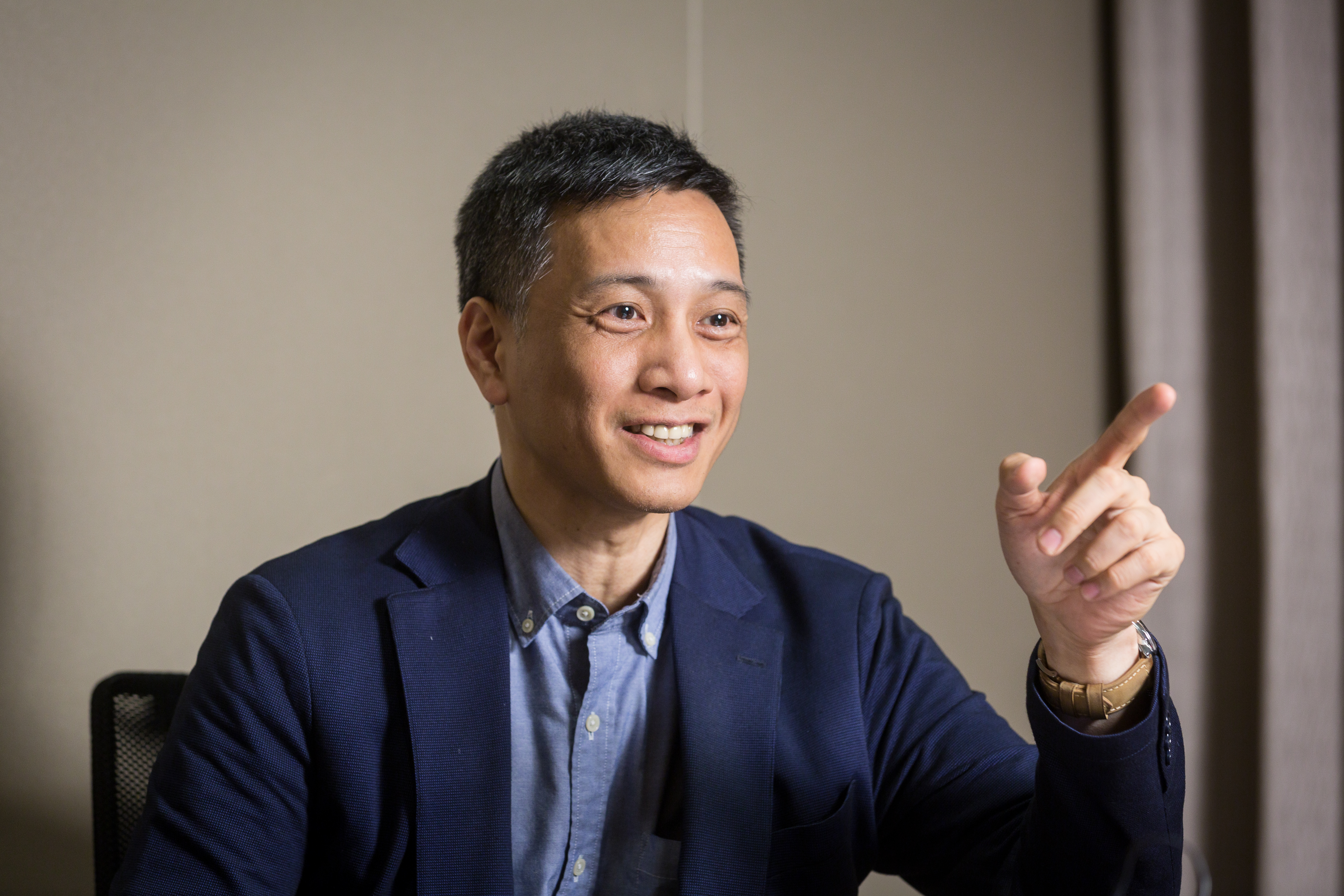 菱光董事長黃育仁今日大反撲,買下5大報頭版廣告怒斥鈺叡董事長郭冠群。(本刊資料照)