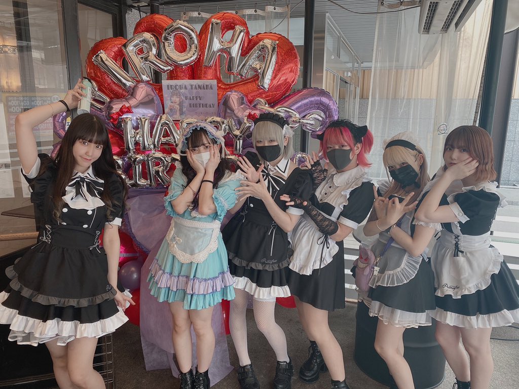 日本地下偶像女團「PLANCK STARS」成員田中彩羽（左二）昨天宣布退團。（翻攝自PLANCK STARS Twitter）