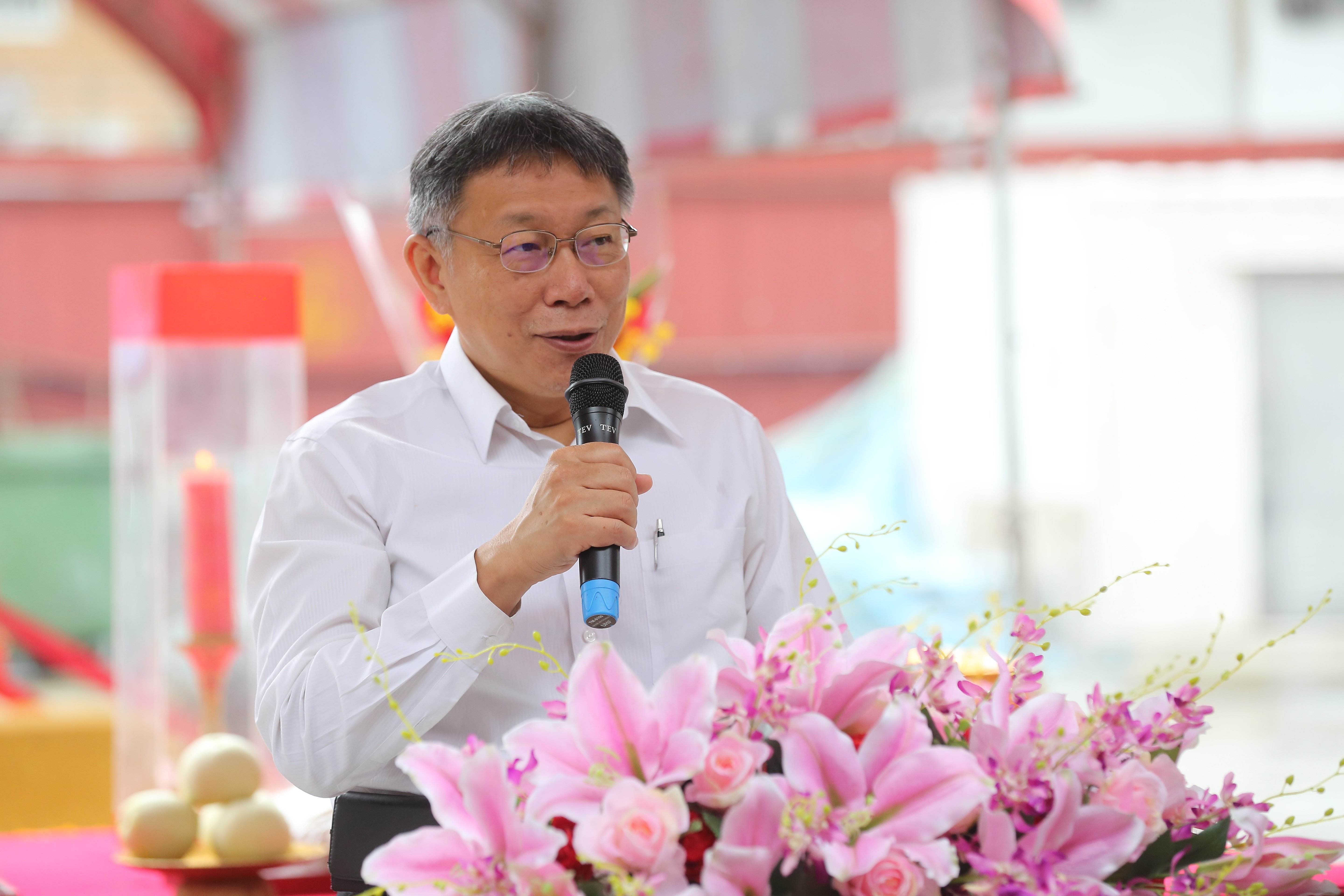 台北市長柯文哲視察環南市場復市，表示趁此建立會員制度，後續應要做物流、無現金支出等措施。（本刊資料照）