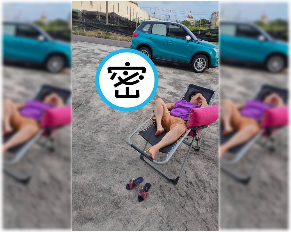 阿祖無敵的育嬰神招,讓近9千名網友看了紛紛笑翻。(翻攝臉書「爆廢公社公開版」)