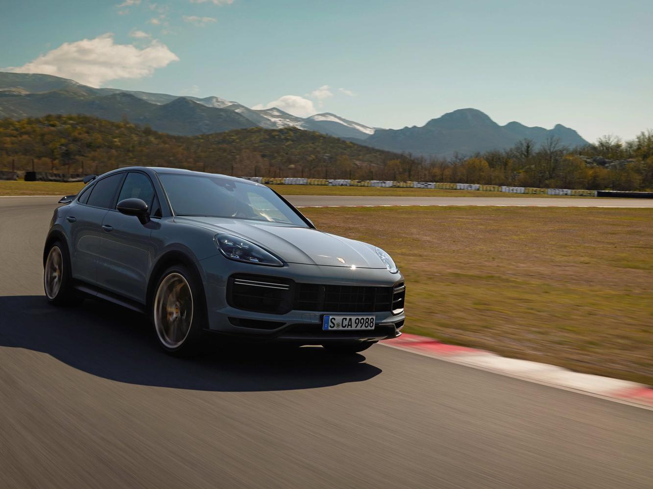 全新Cayenne Turbo GT兼備出色動力性能及高度日常實用性，承襲Cayenne車系卓越的性能與操控性。