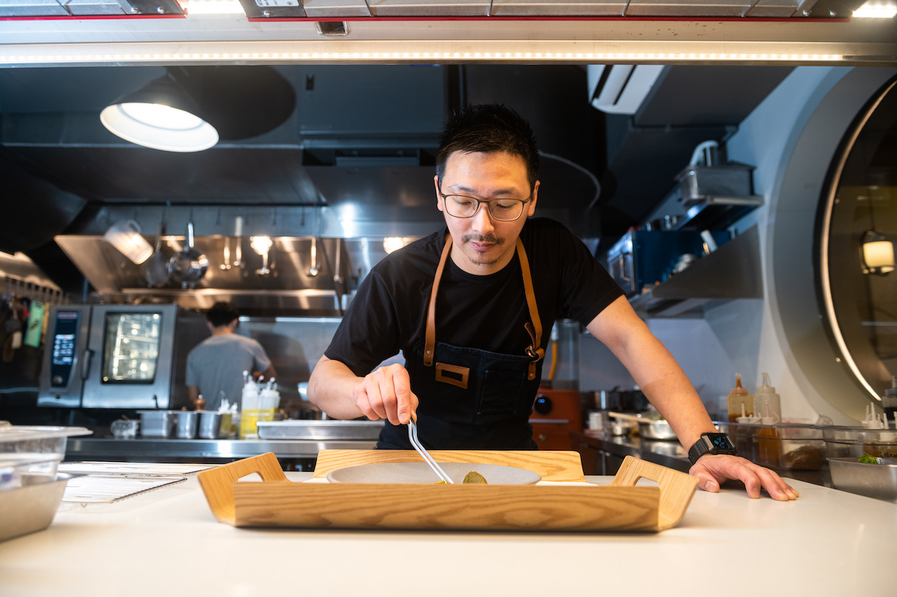 主廚翁士峻（Vincent）主杓Chinois，全力創作中菜滋味的西式Casual Fine Dining。