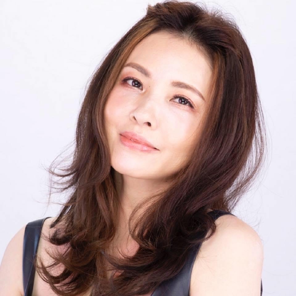 何如芸與花蓮美侖飯店董事長王敏錡結婚16年,傳出婚變,離婚官司仍在進行中。