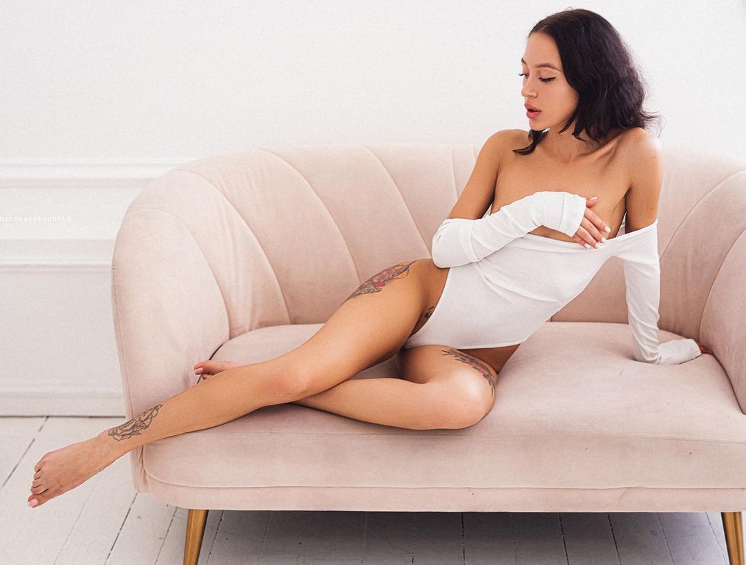 克里斯蒂娜外型姣好，長期活躍於各大色情網站。（翻攝克里斯蒂娜IG）