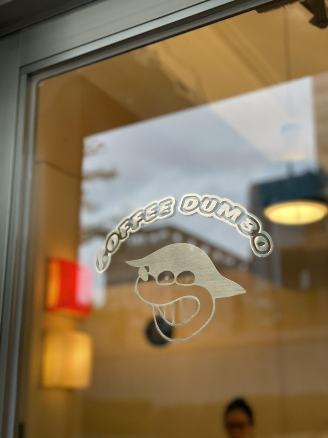 Sunny笑說自己不善言辭，符合店名「dumbo」傻憨的含意；但這也讓登波咖啡多了幾分實而不浮的溫暖。（登波咖啡coffee dumbo提供）