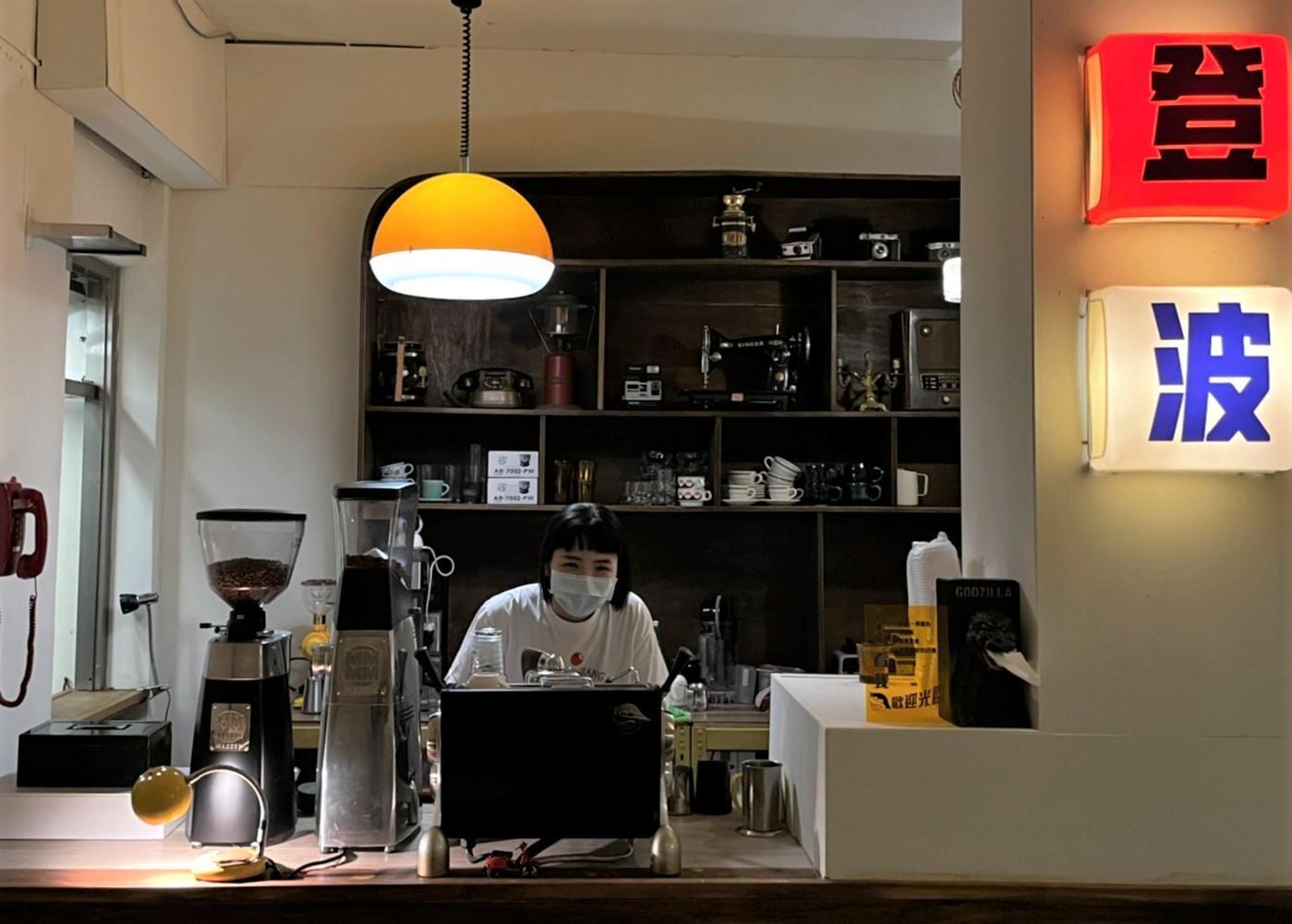 因為疫情只能從外帶開始認識「登波coffee dumbo咖啡」，卻也讓人對內用的時刻多了憧憬。（登波咖啡coffee dumbo提供）