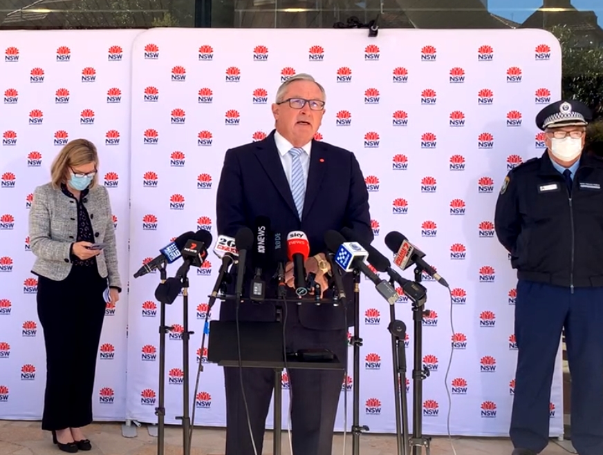 新南威爾斯州衛生部長哈札德形容，人民追著打疫苗的情況有如「飢餓遊戲」上演。（翻攝自新南威爾斯州長Gladys Berejiklian臉書直播）