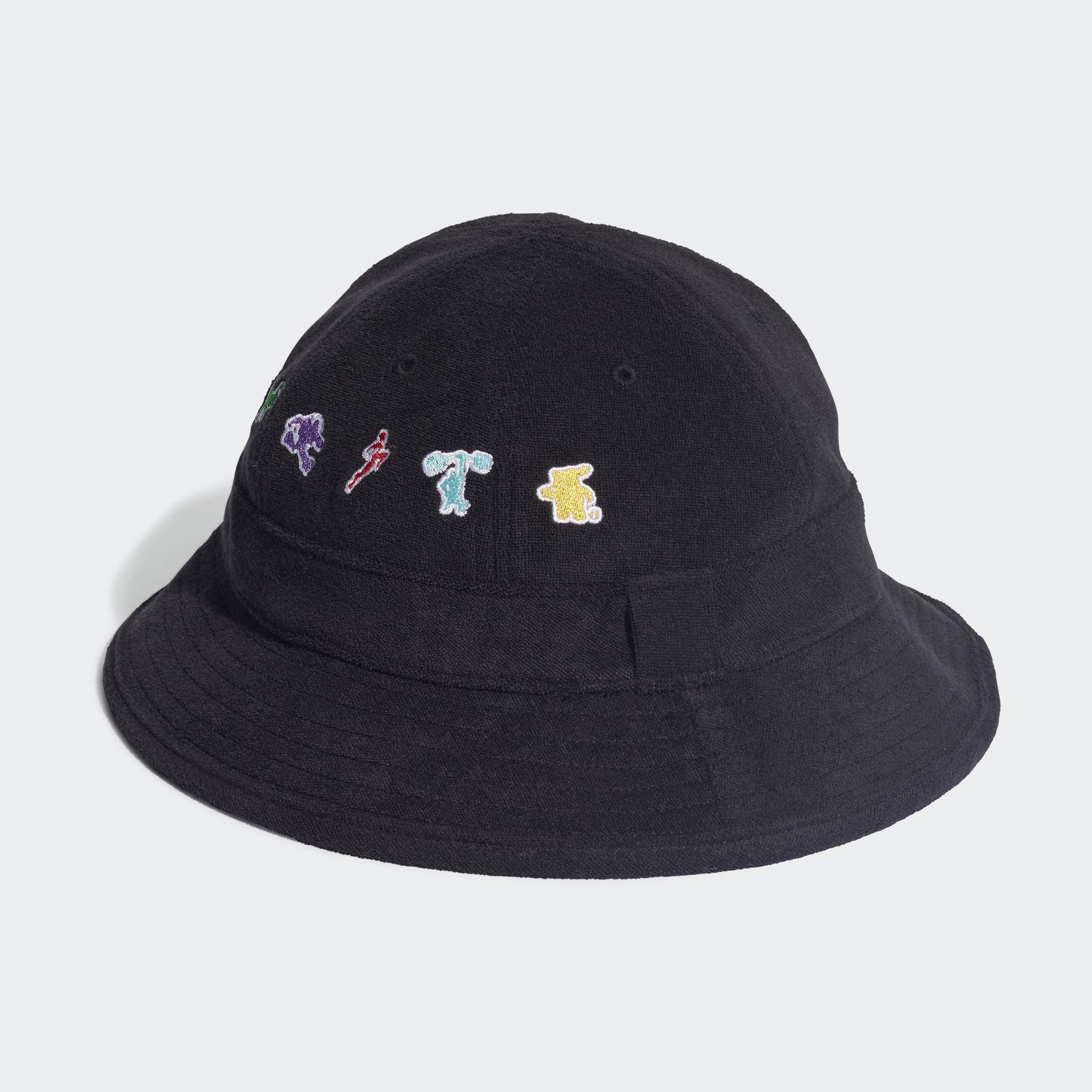 adidas Originals x Disney ∙ Pixar漁夫帽。NT$1,090(adidas Originals提供)