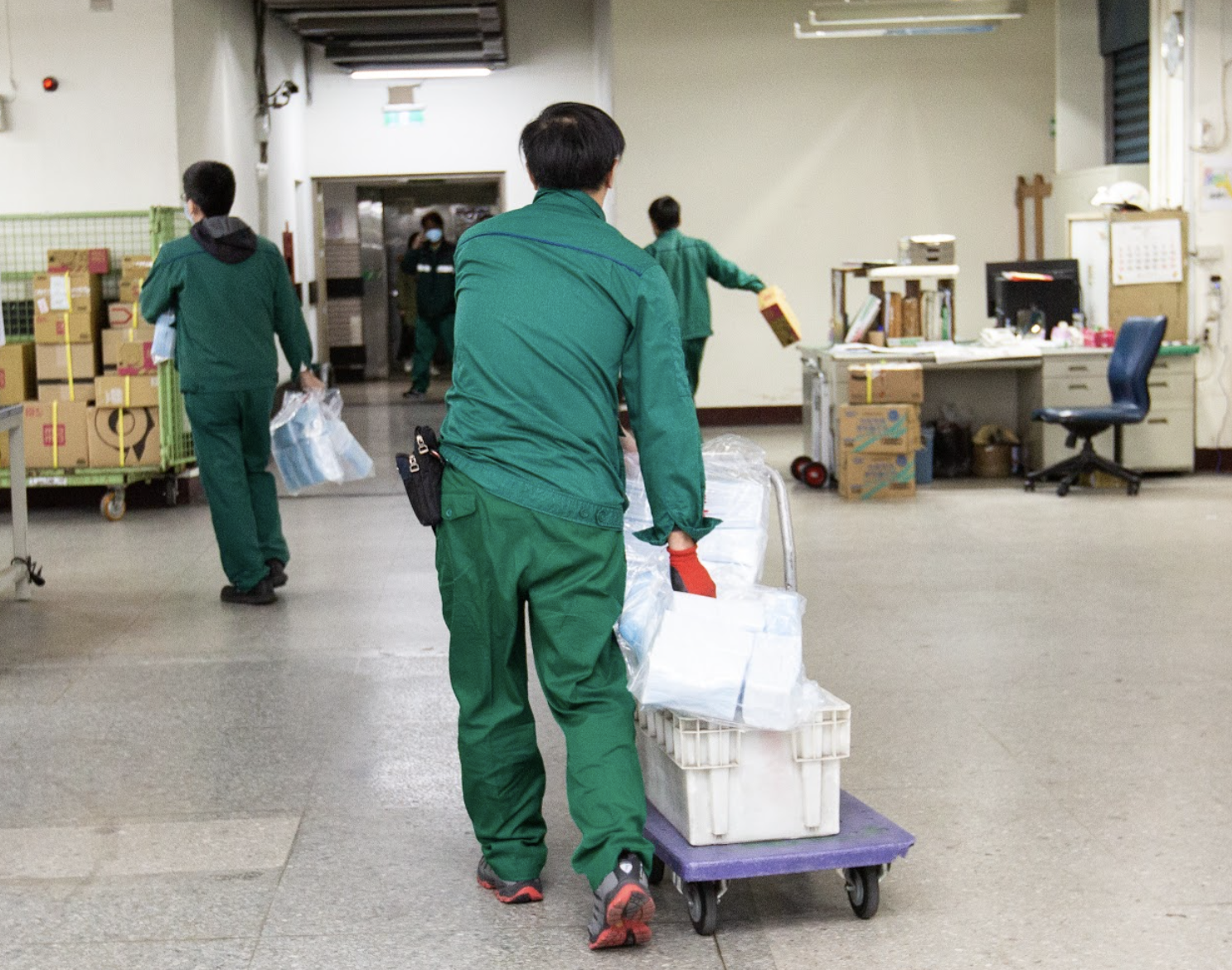 一名人妻抱怨郵差按了電鈴後就走人，讓她感到相當不悅。（示意圖，圖非當事人，本刊資料照）