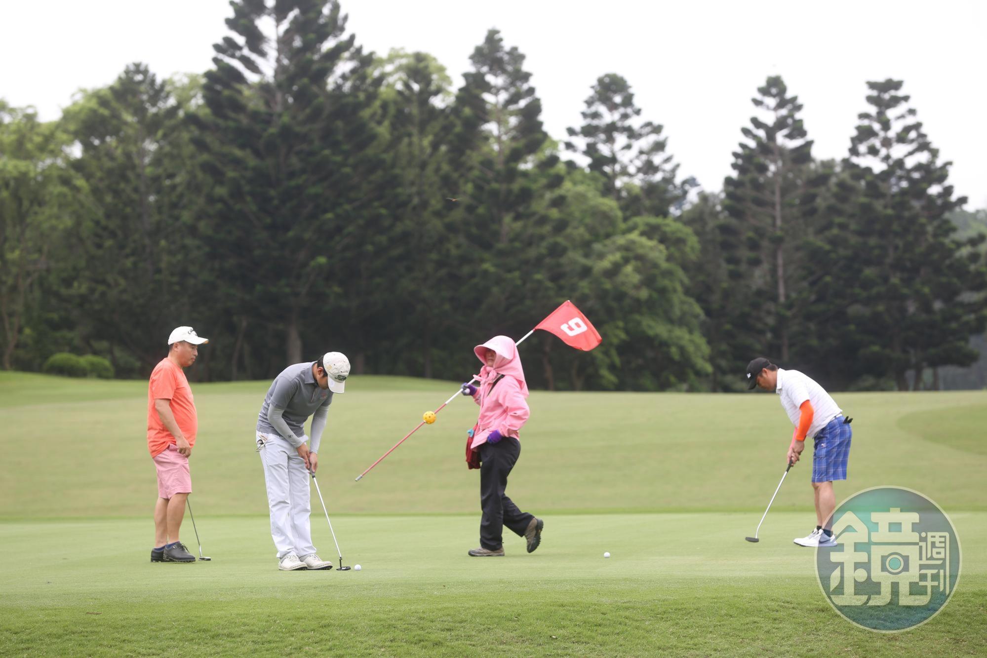 全球陸續解封,運動休閒、娛樂相關族群成下半年投資亮點。(本刊資料照)