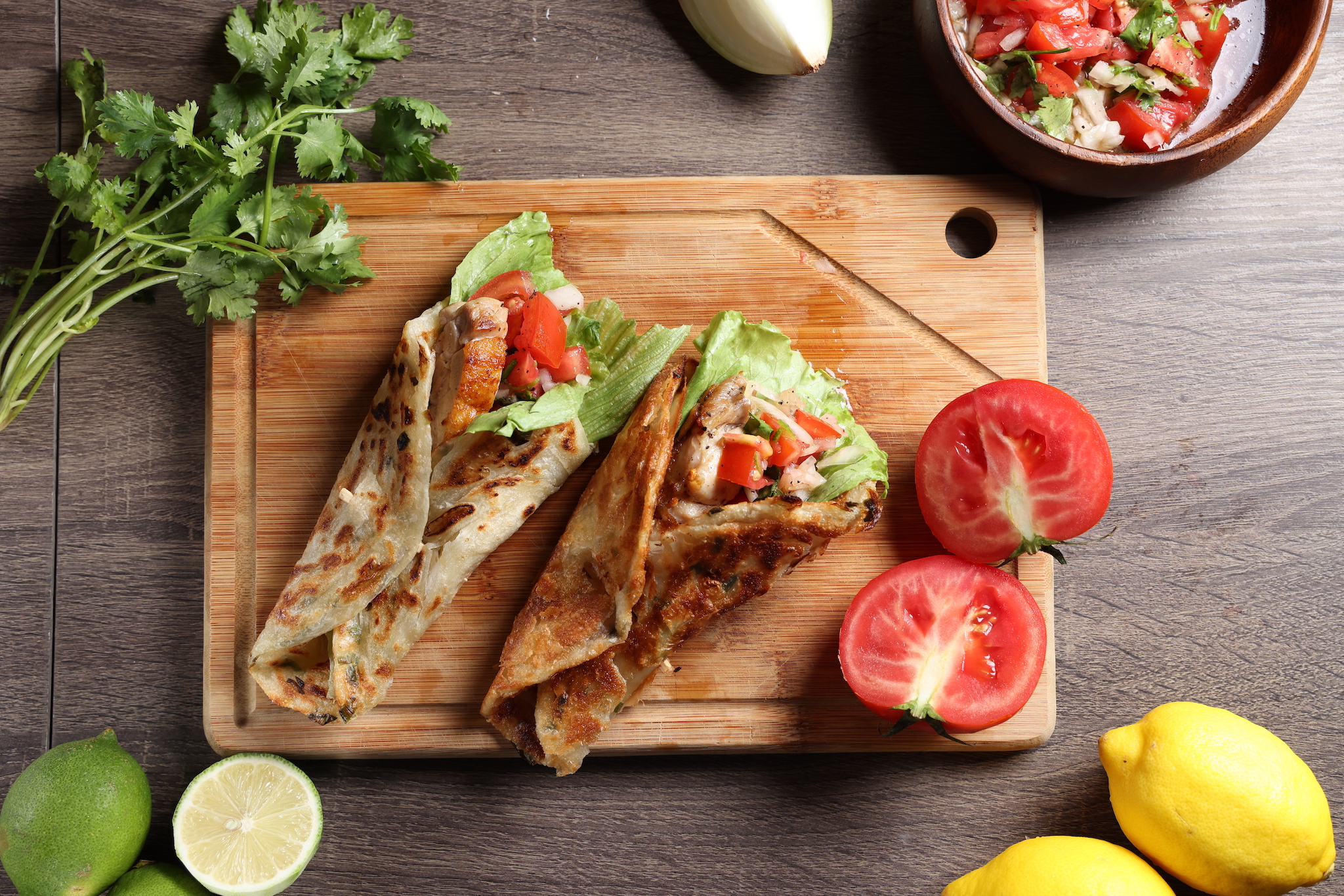 「雞肉莎莎醬卷餅」口感清爽，能一次吃下大量蔬菜和優良蛋白質，降低吃澱粉的罪惡感。