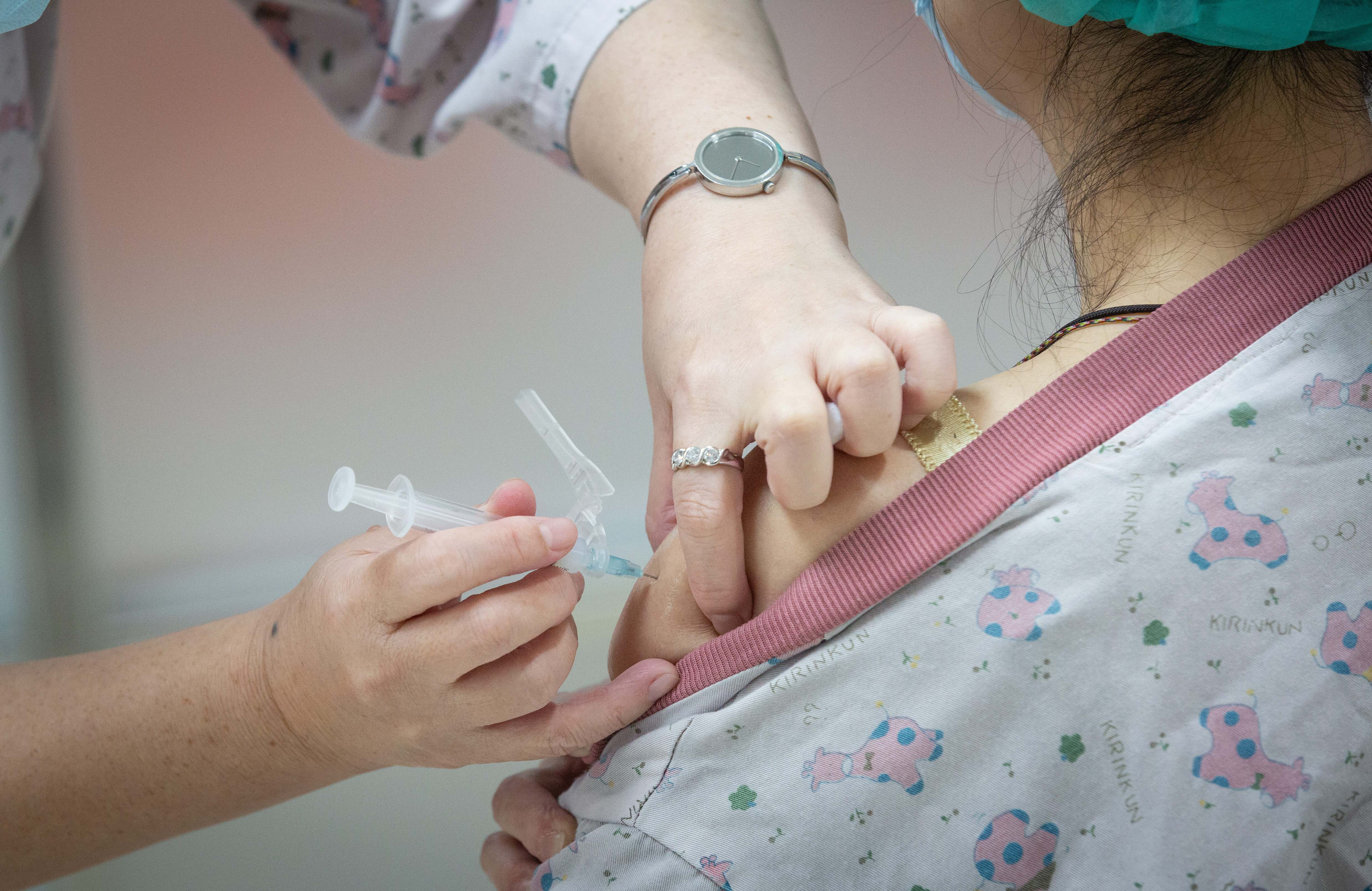 蘇一峰建議，開放高風險族群打第3劑，以提升對變種病毒的保護力。（本刊資料照）