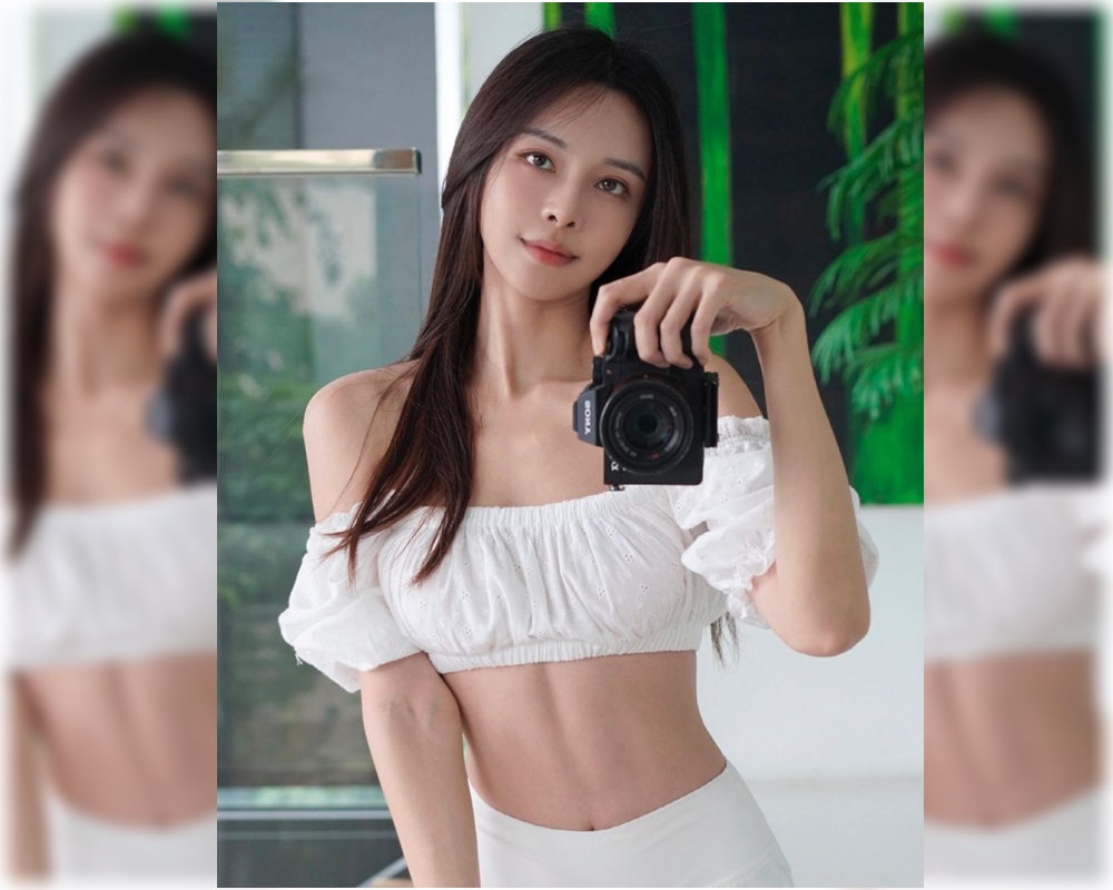 馬來西亞美女鋼琴家李元玲，因外型亮麗和火辣的身材被封為「大馬女神」。（翻攝李元玲IG）