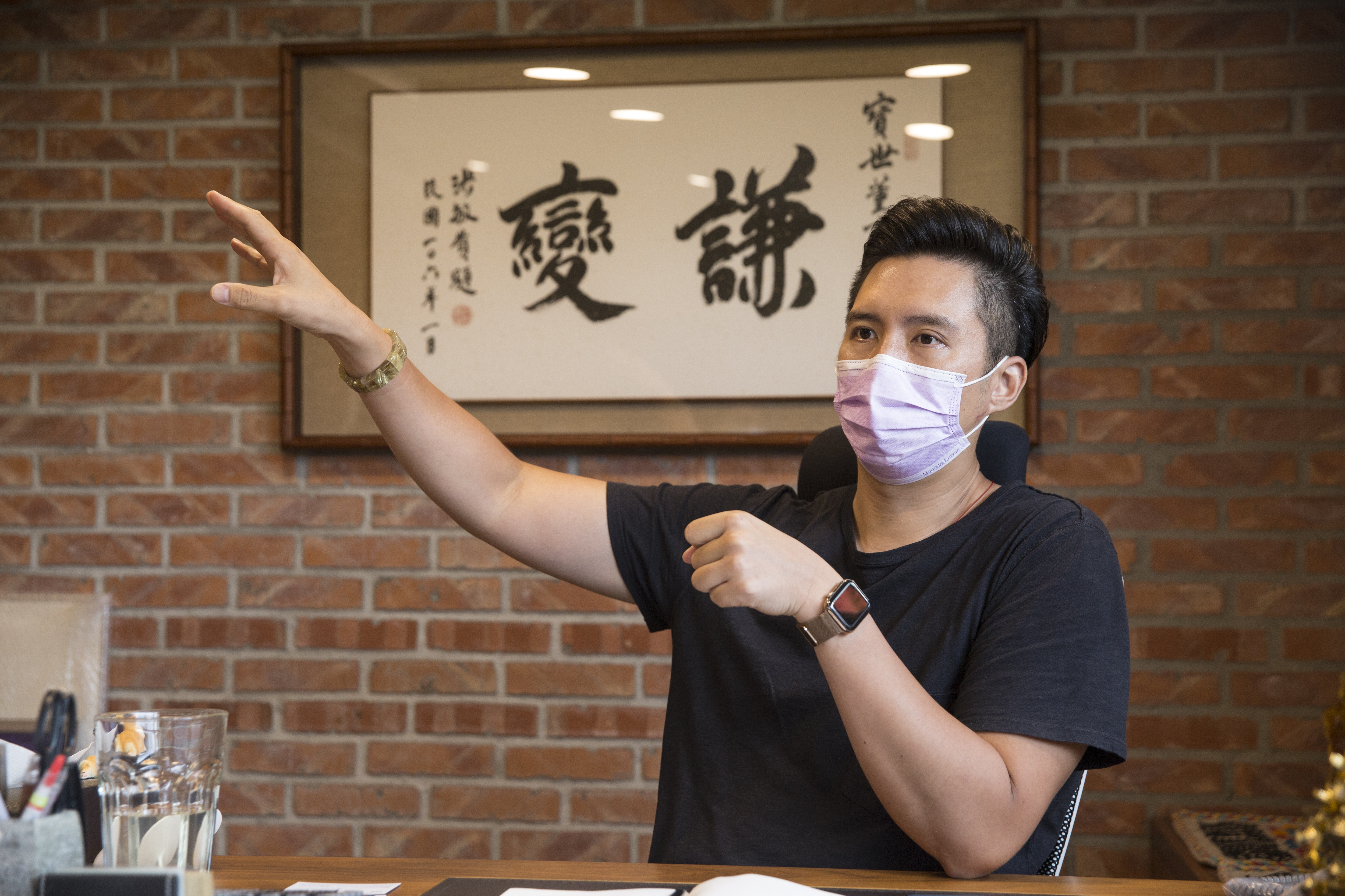 27歲創立貳樓的黃寶世，今年不過41歲。至今貳樓在全台共有13家直營門店，去年創下6.6億元營收，集團員工超過500人。