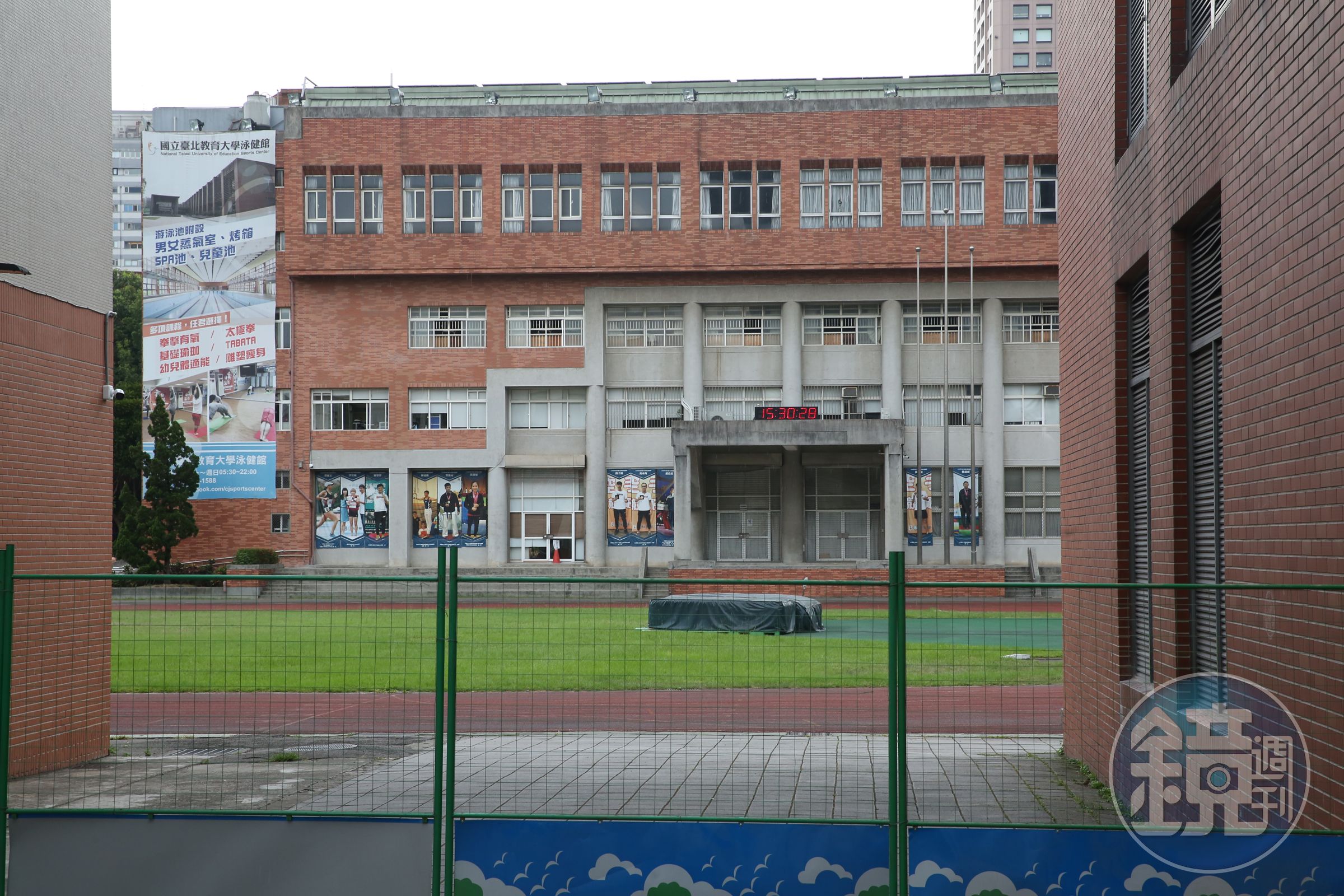 補習班、幼兒園、兒童課照中心與各級學校仍維持停課引發家長不滿。（示意圖，本刊資料照）