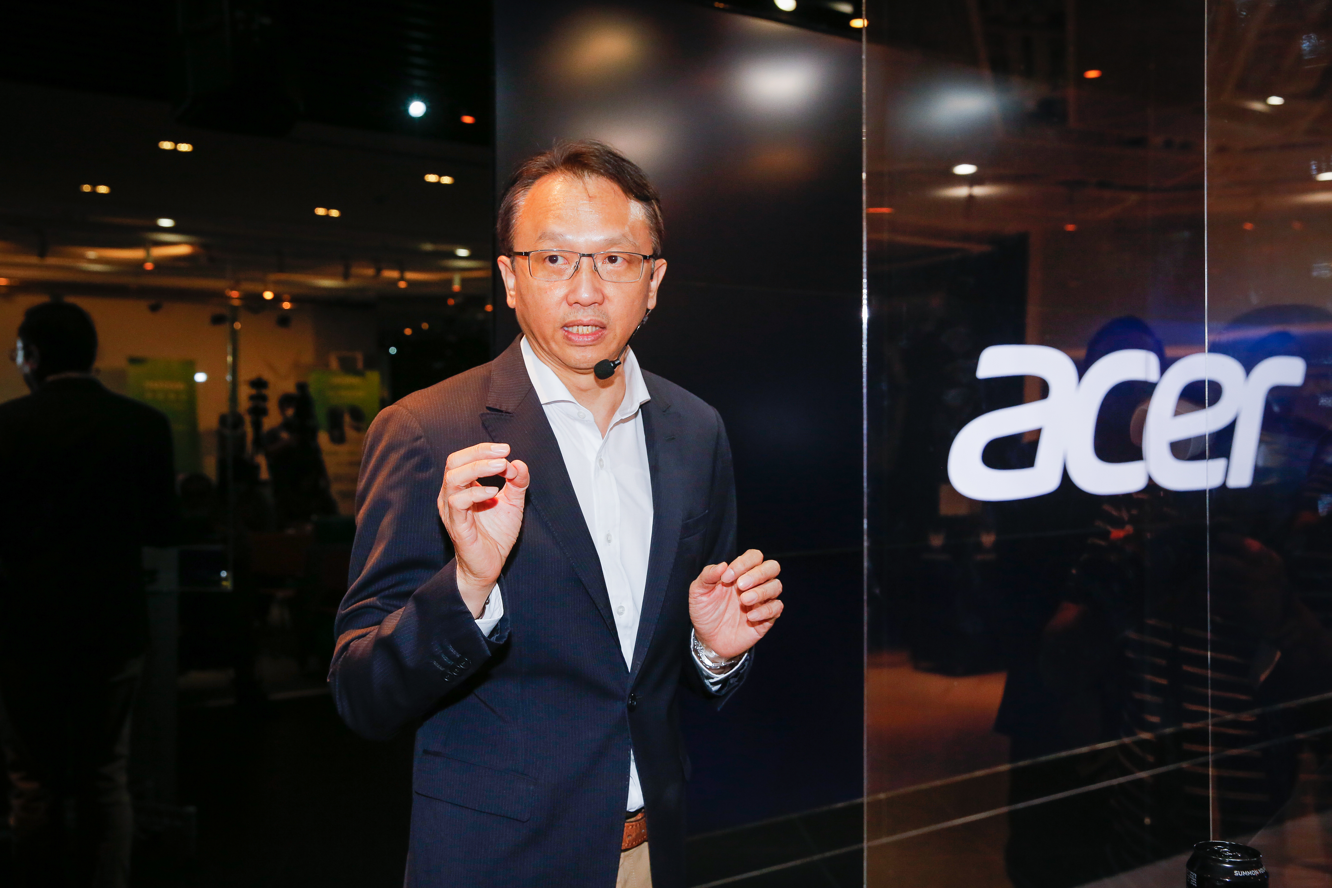 疫情翻紅宏碁業績，董事長陳俊聖曝除了忙出貨，也在拚多引擎事業。（本刊資料照）