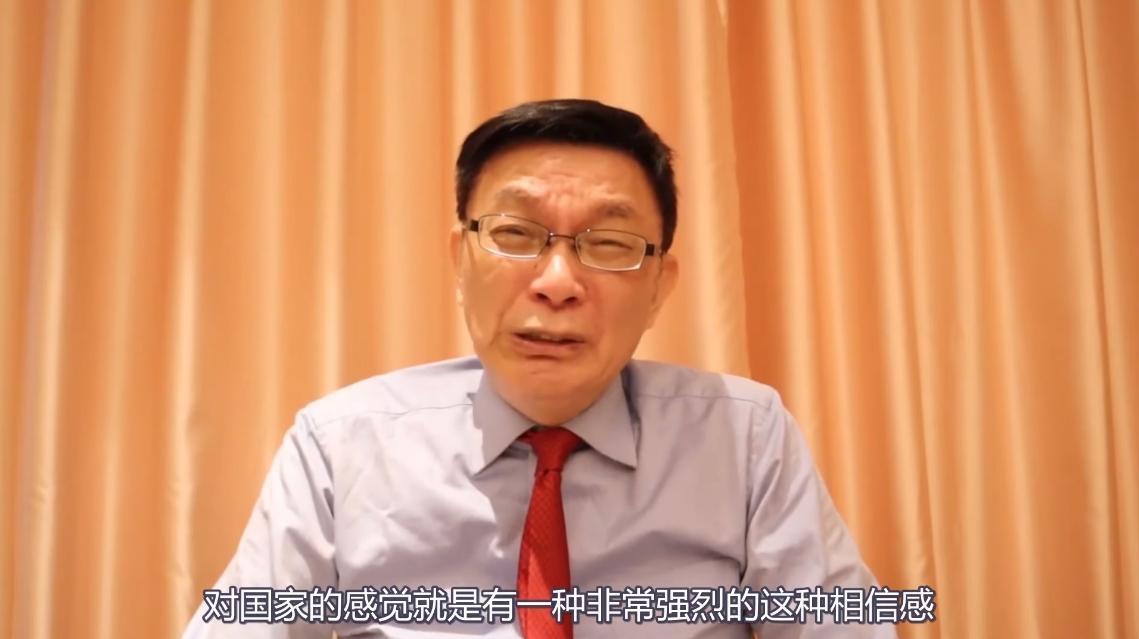 苑舉正打了中國疫苗之後讚不絕口，直說自己對中國有強烈的信任感。（翻攝自苑舉正YouTube）