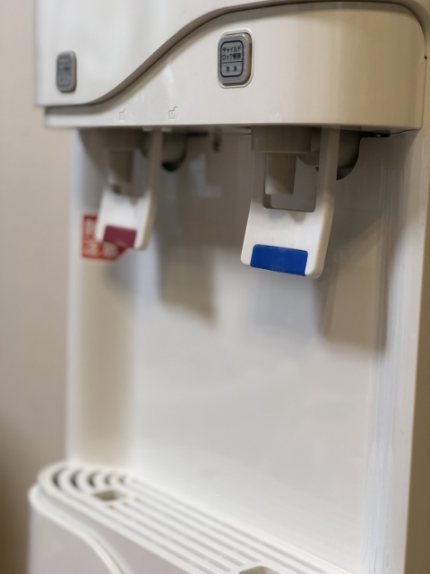 飲水機可能是隱藏的「吃電怪獸」。（示意圖，photoAC）