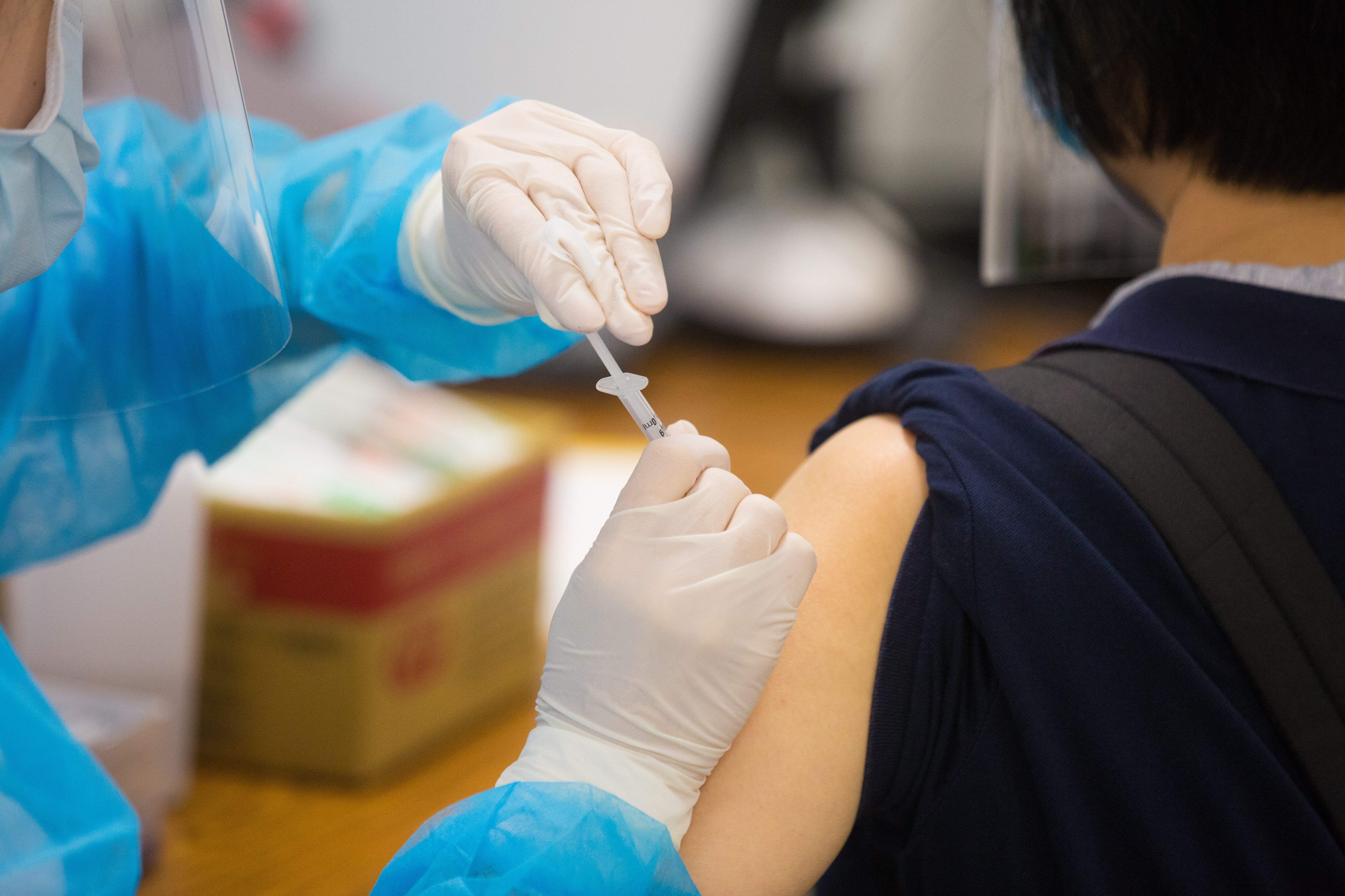 北市府疫苗接種政策遭到市議員與部分民眾質疑。（本刊資料照）