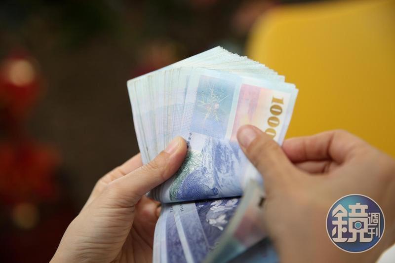 女網友分享自己的「六個罐子理財法」,讓許多網友直呼好厲害。(示意圖,本刊資料照)