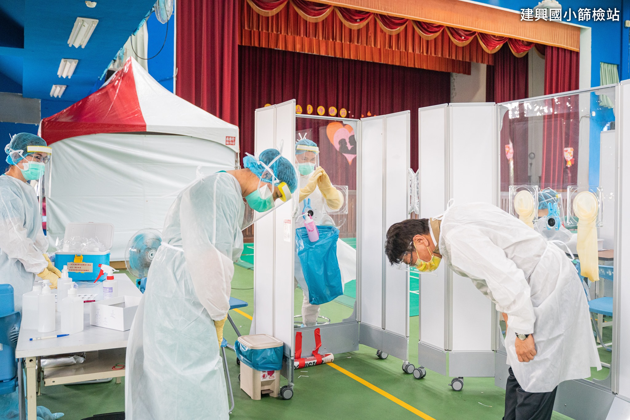 屏東成功控制Delta變種病毒株的擴散，縣長潘孟安感謝眾人共同守住這一仗。（翻攝自潘孟安臉書）