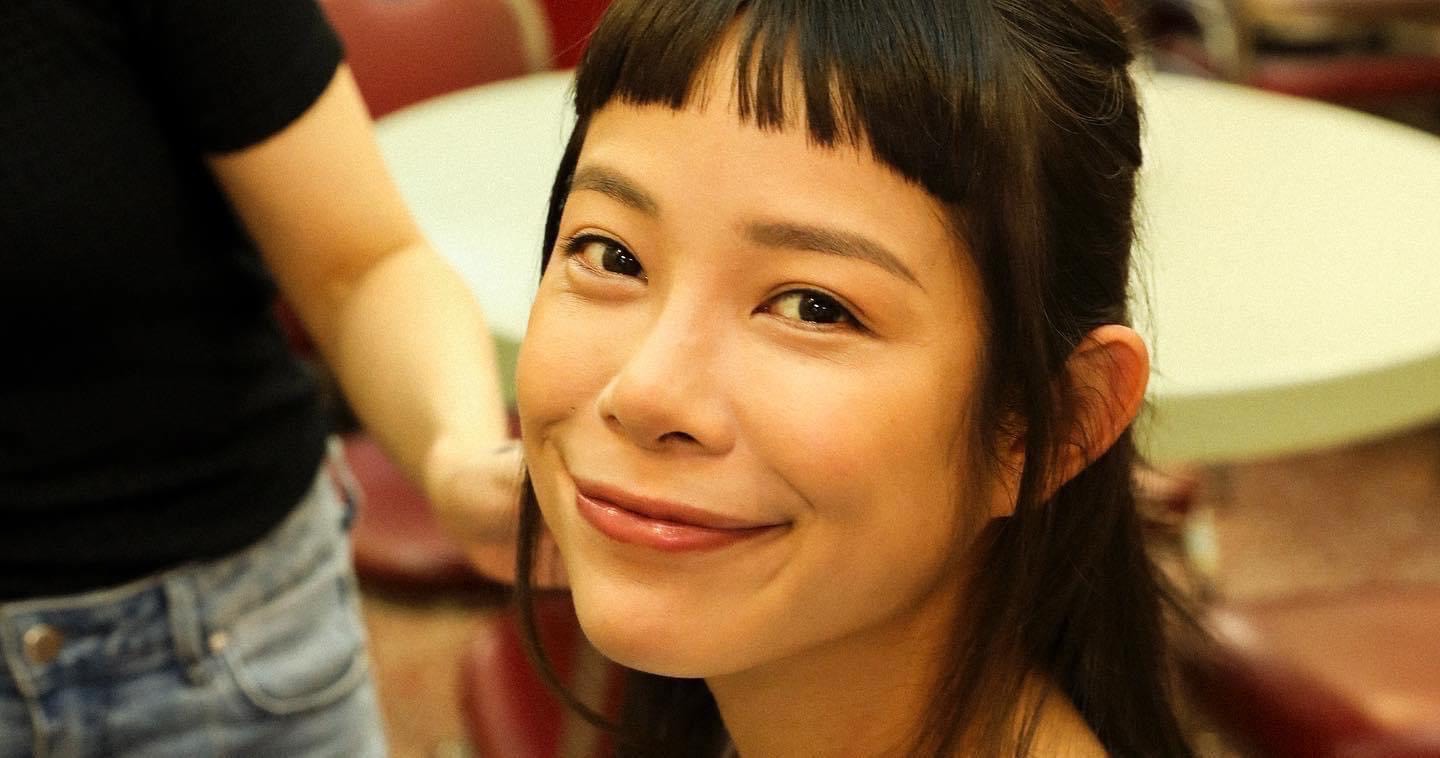 曾入圍金馬獎的香港女星楊淇因停工而迫使轉行，跑到大學當保全。（翻攝自楊淇臉書）