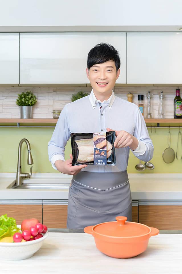 黃景龍是儂來餐廳二代，接班後積極推出冷凍食品品牌。（翻攝自黃景龍臉書）