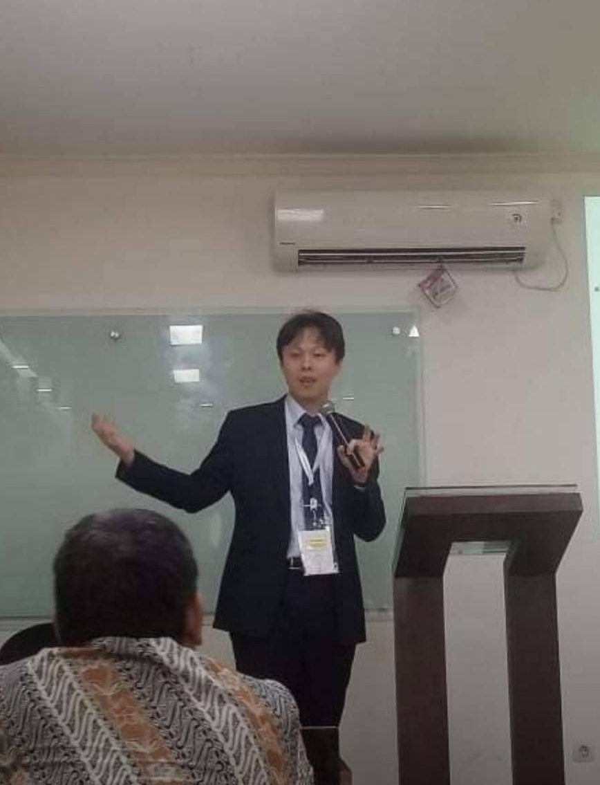 楊智傑曾傳訊息給A女索討零用金及買車款項。(讀者提供)