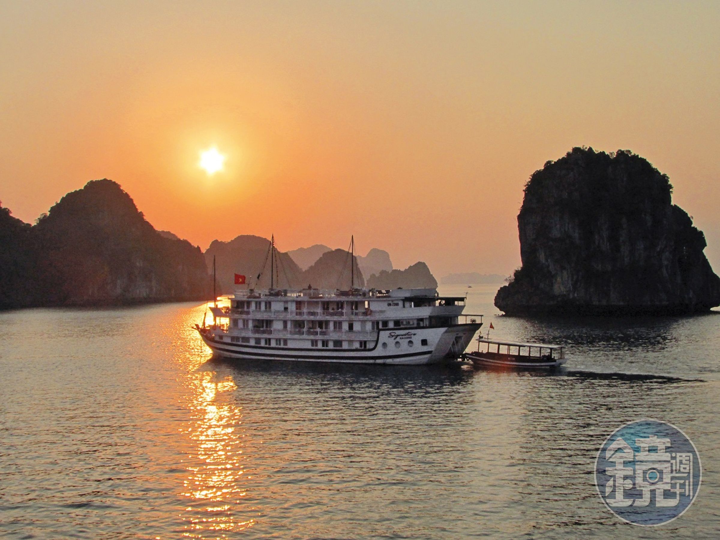 每天夕陽落日，是船上旅客滿心期待的美景。
