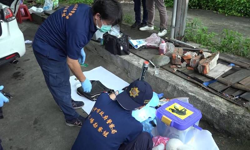 台中袁姓男子遭分居太太聯合陳姓情夫殺害焚屍，警方前往新竹採證。（讀者提供）