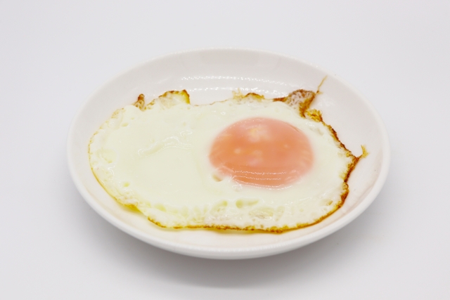 泰國外送平台推出免外送費活動，卻有顧客濫用，向50公里以外的店家點一顆荷包蛋。（示意圖，photoAC）