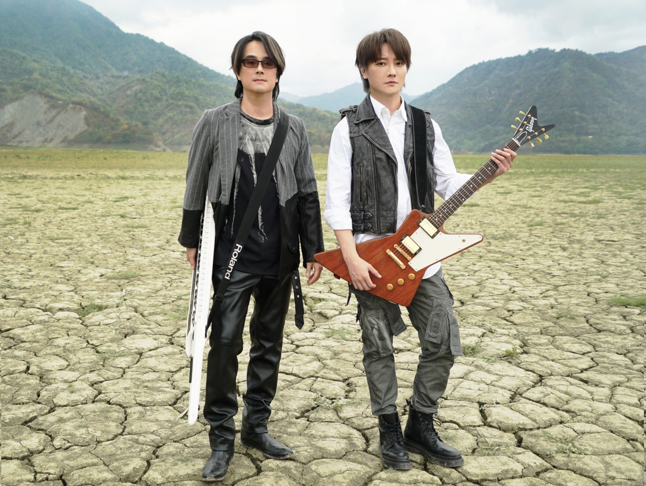 F.I.R.飛兒樂團新歌〈錦繡夢〉，前往臺南曾文水庫取景拍MV。（華研國際提供）