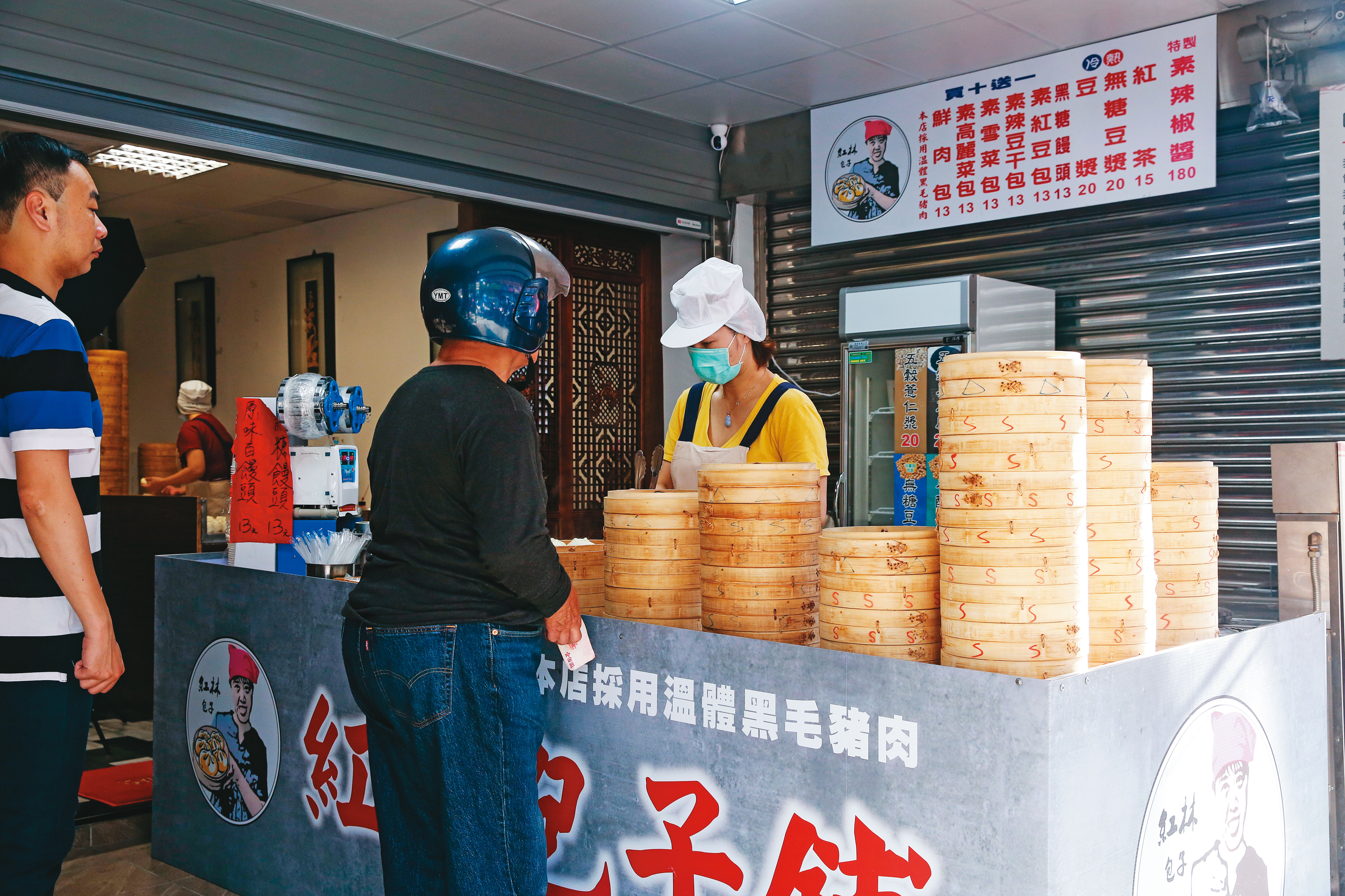  王紅林去年罹癌，不得不將新店總店頂給員工，經療養，今年3月在中和另起爐灶。