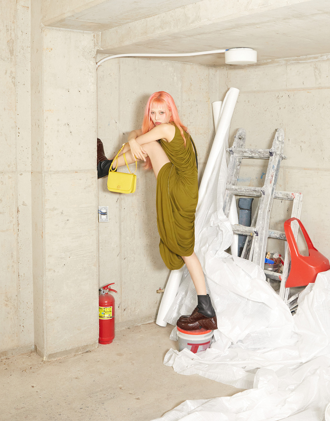 泫雅表示出任品牌大使，對她來說是奇妙的一刻。（LOEWE提供）