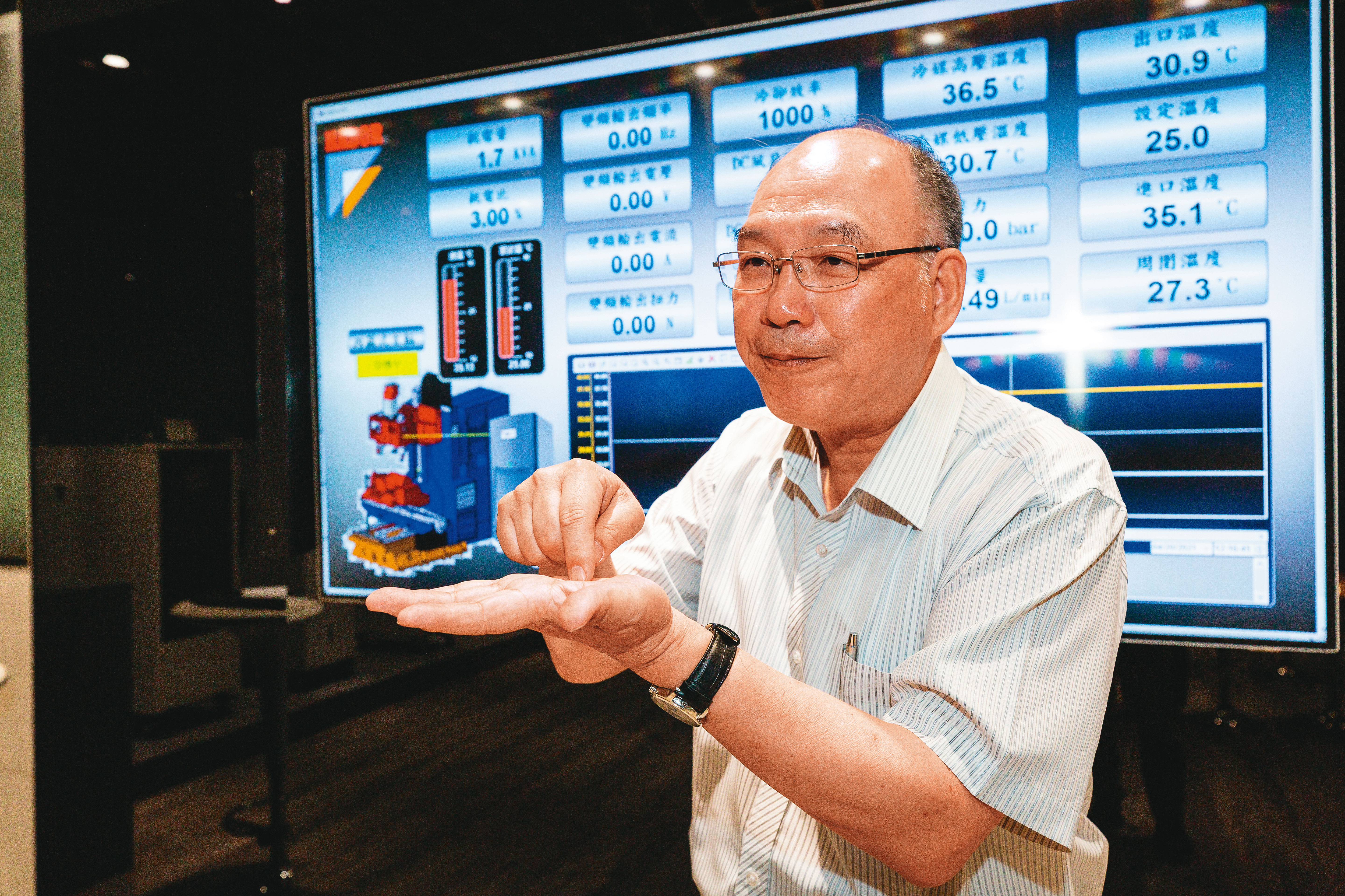 許文憲深耕冷卻機產業逾30年，以正負0.1度的溫控精度收服許多大廠客戶。