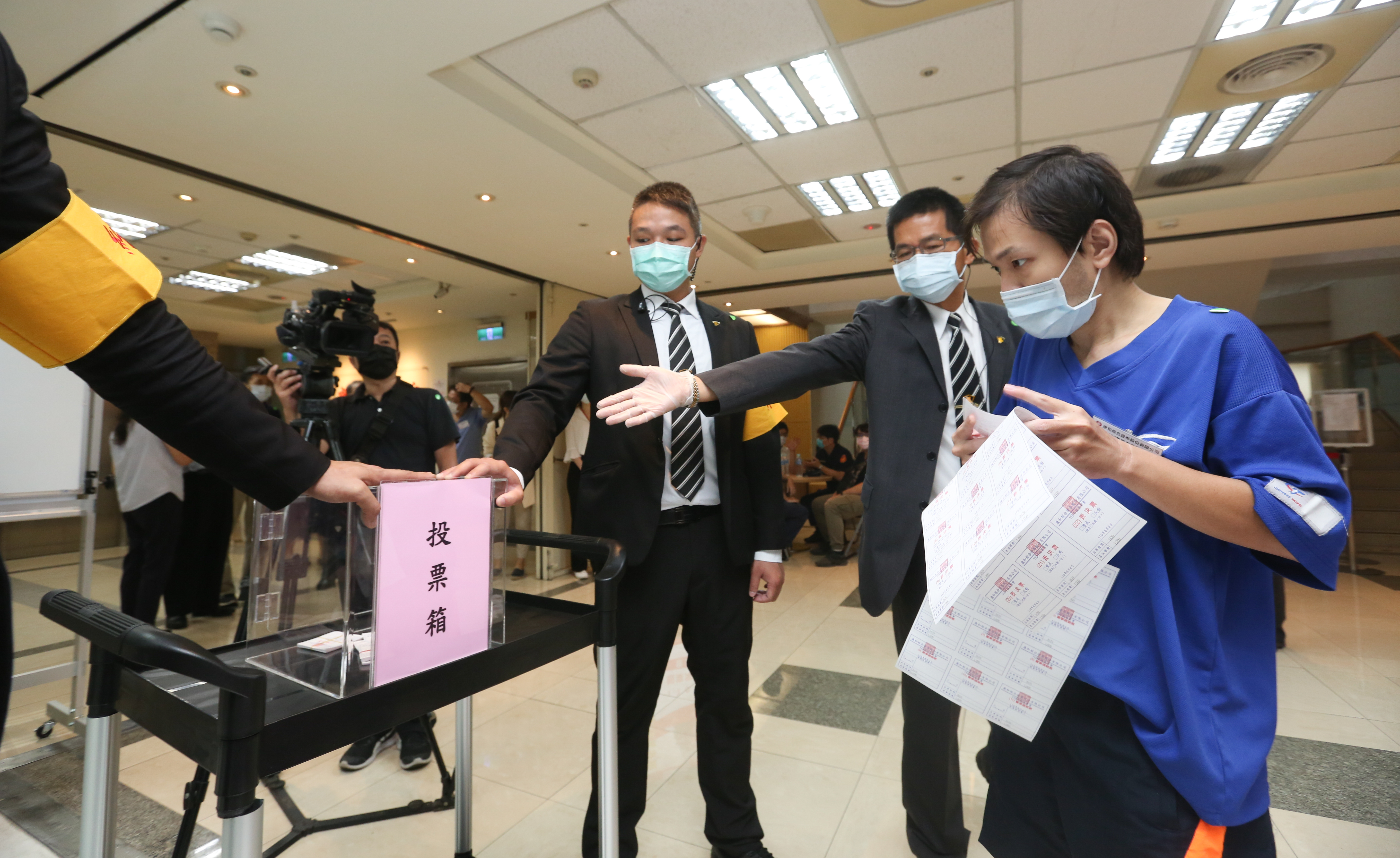 台股進入除權息旺季，今年有高達70家公司股息殖利率超過7%。