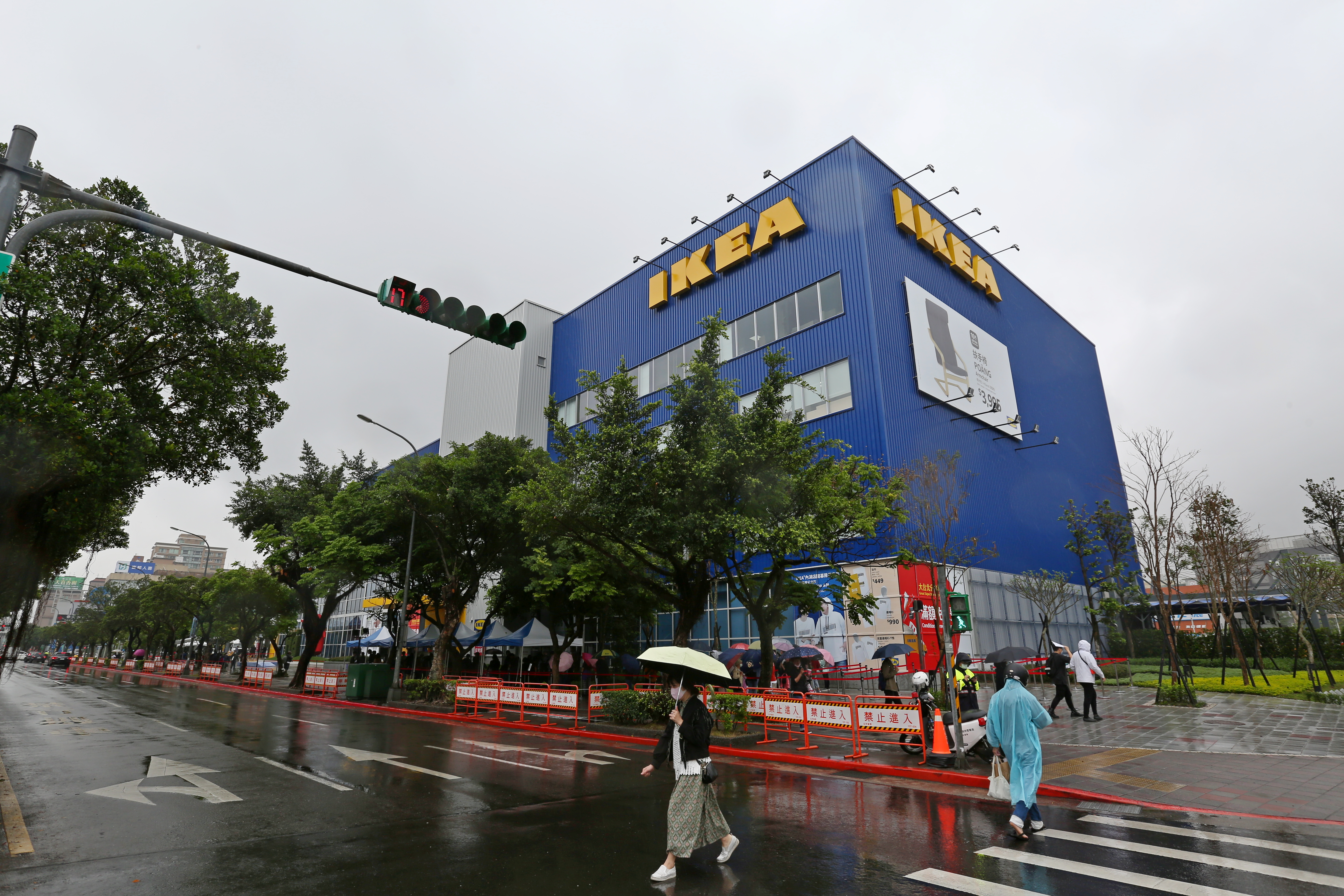 除了內湖好市多，北市府今也要求內湖IKEA停業一天。（本刊資料照）