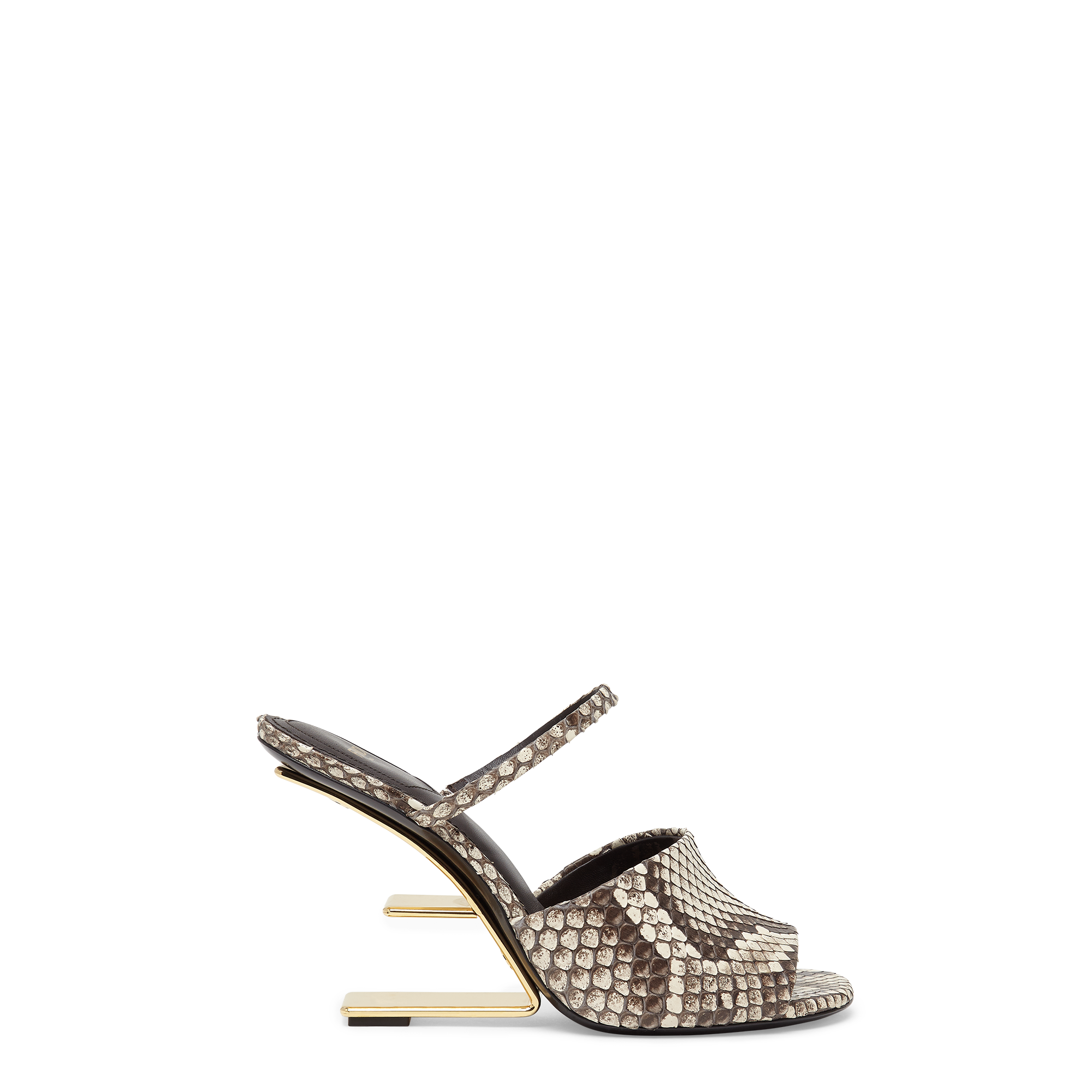 First系列蟒蛇紋高跟涼鞋 NT$56,000 FENDI。(FENDI提供)