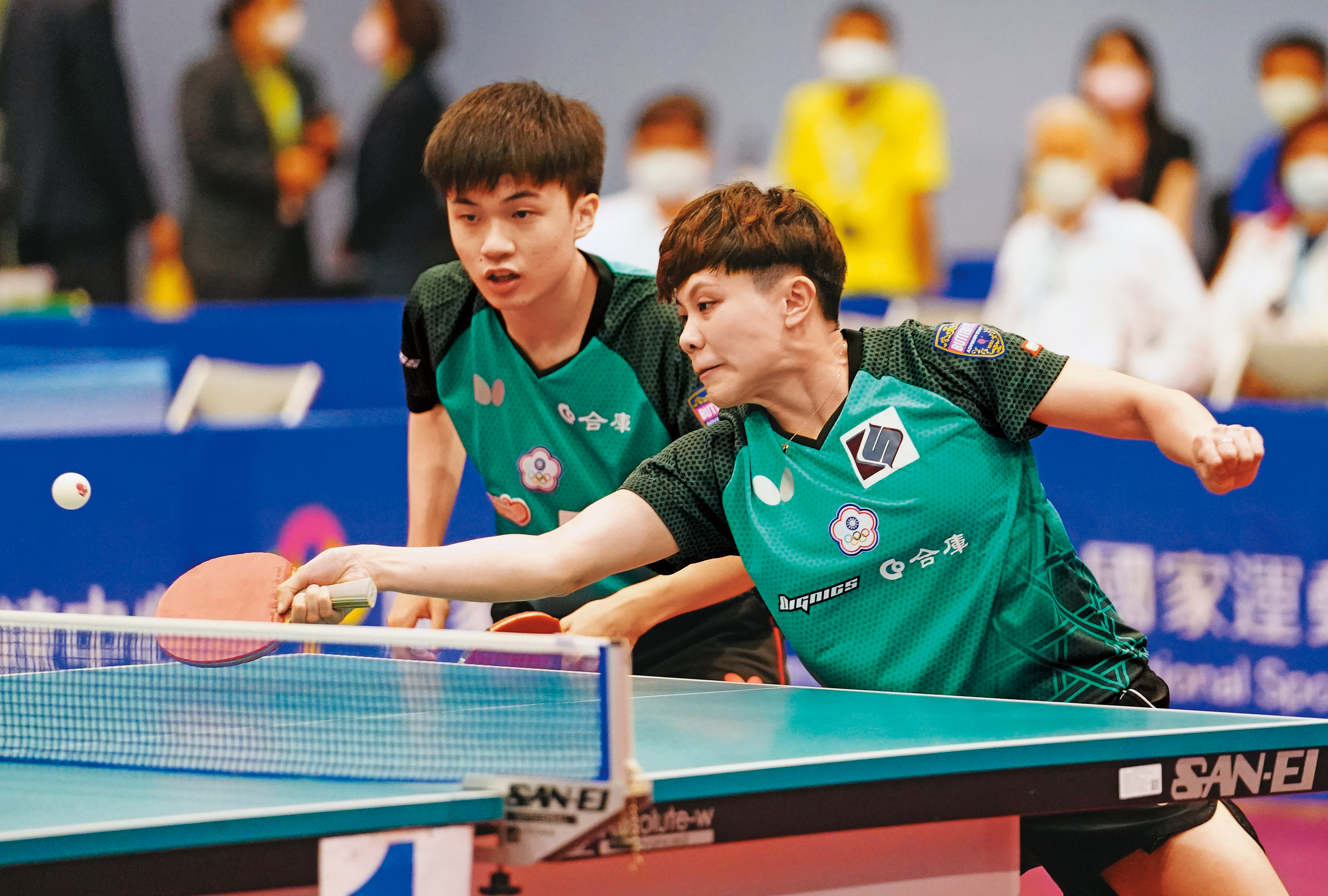 奧運首度舉辦桌球混雙,林昀儒(左)與老大姐鄭怡靜(右)搭檔,各自也有單打及團體賽重任。