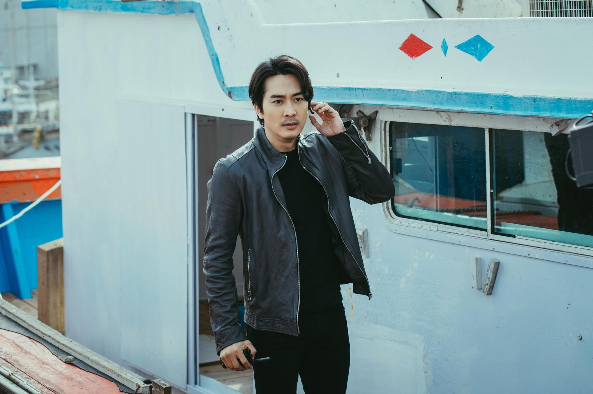 宋承憲加入《VOICE 4》飾演洛杉磯刑警,為查明妹妹死因而待在韓國緝凶。(friDay影音提供)